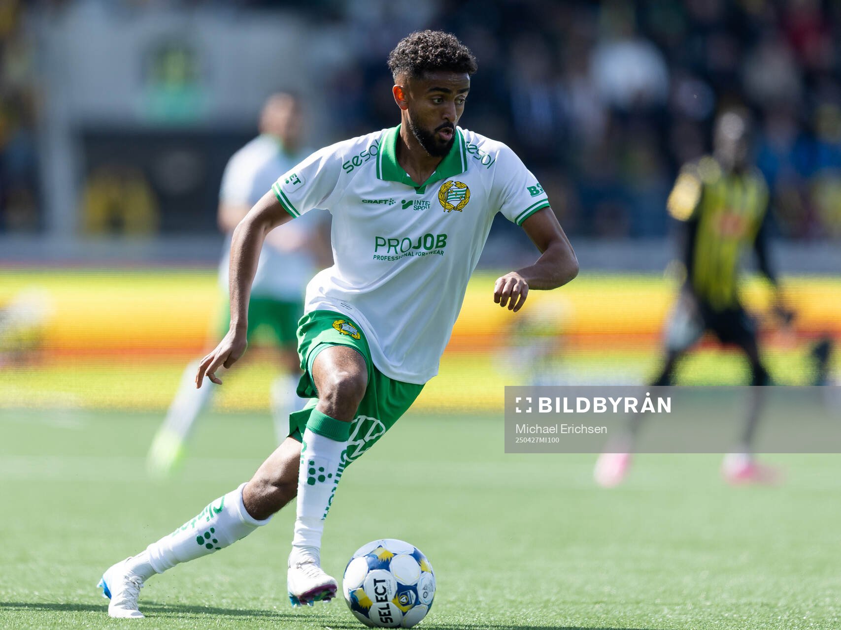 Hammarbys Tesfaldet Tekie under fotbollsmatchen i Allsvenskan mellan Häcken och Hammarby den 27 april 2025 i Göteborg. 