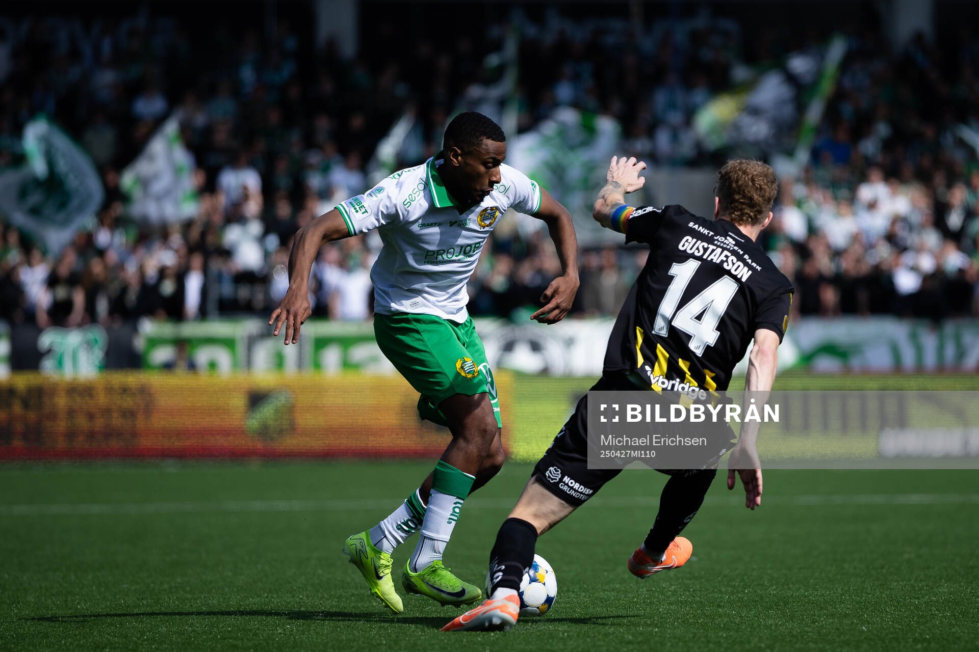 Hammarbys Paulos Abraham och Häckens Simon Gustafson