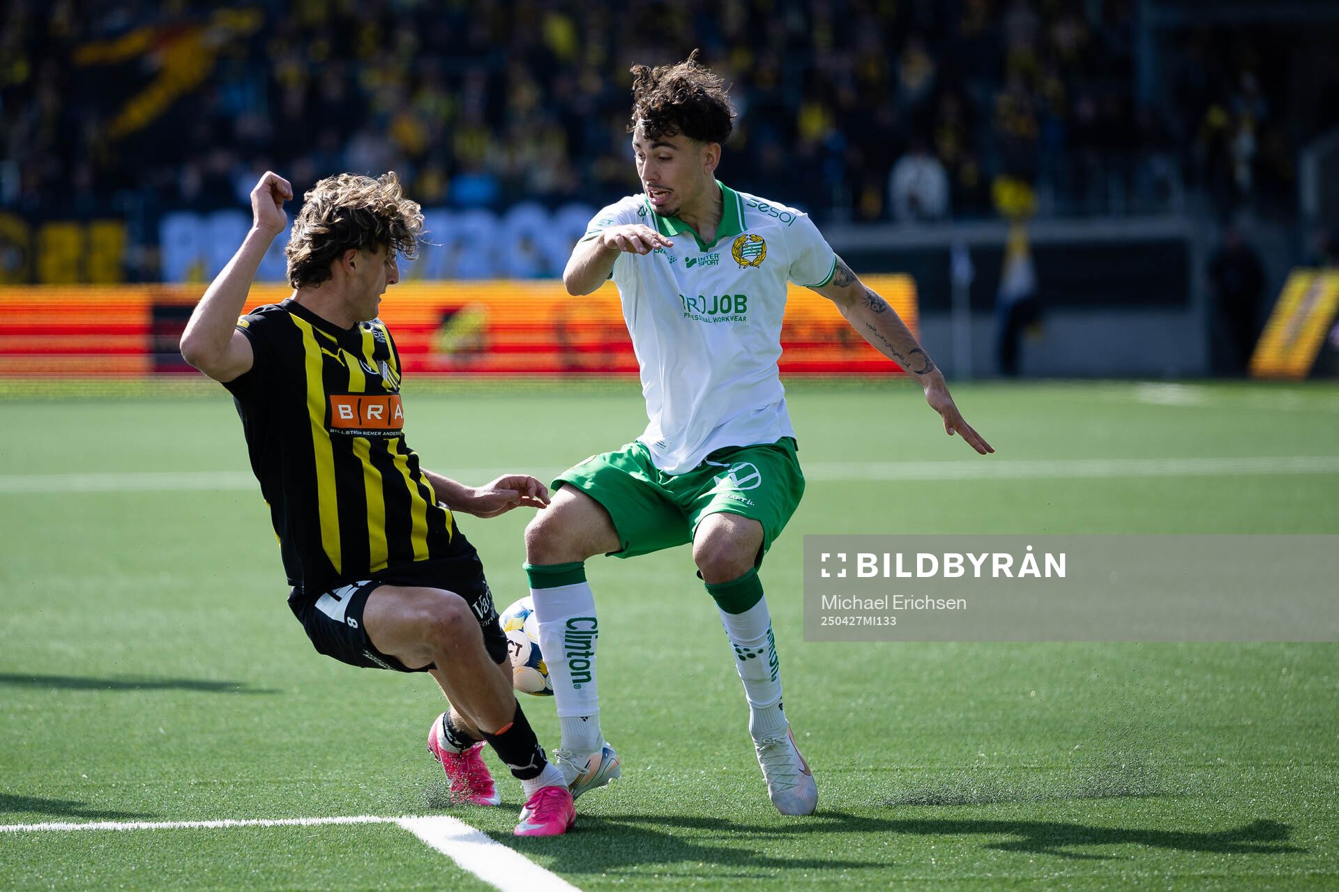 Häckens Silas Andersen och Hammarbys Sebastian Tounekti