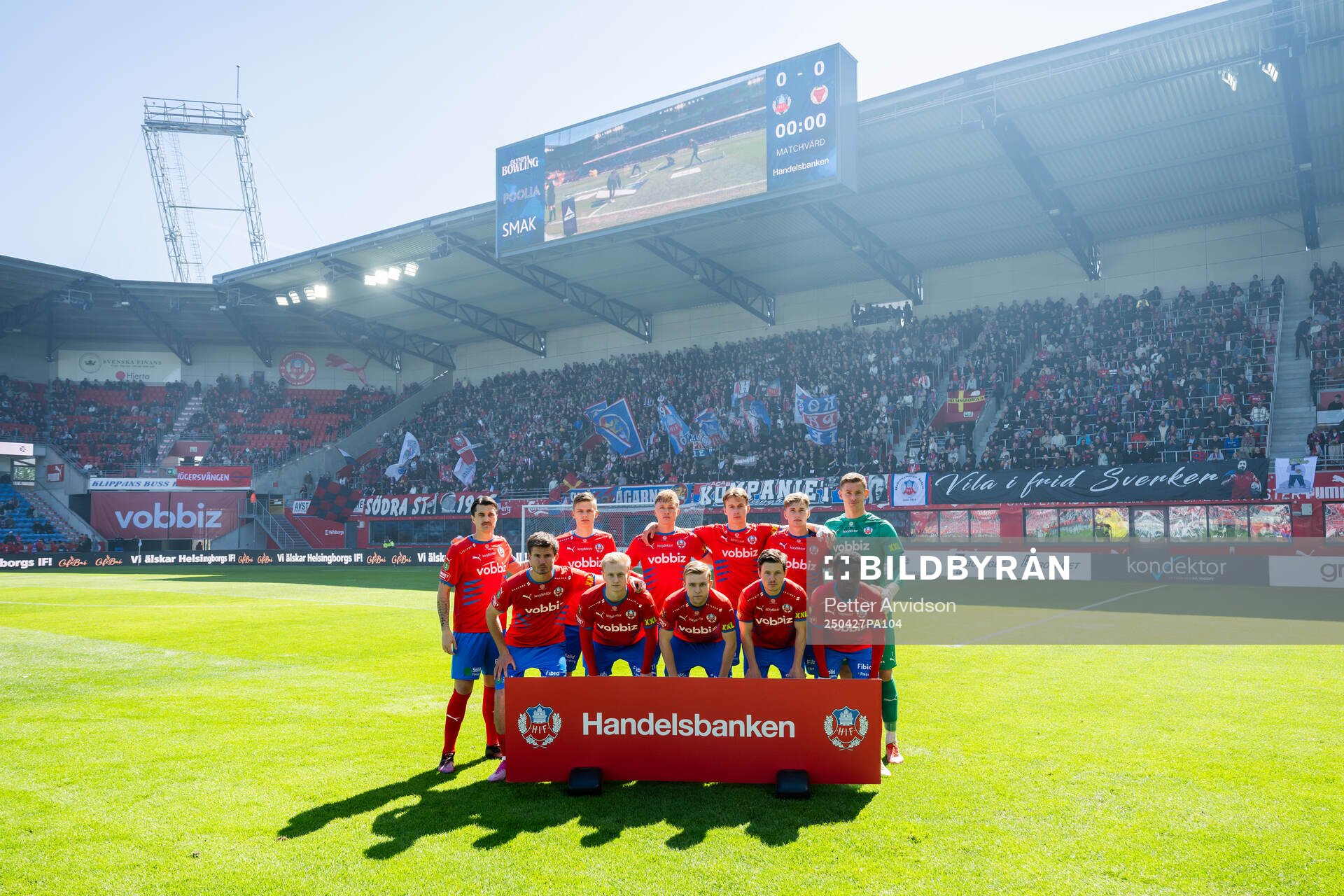 Helsingborgs startelva poserar för en lagbild inför fotbollsmatchen i Superettan mellan Helsingborg och Kalmar den 27 april 2025 i Helsingborg.