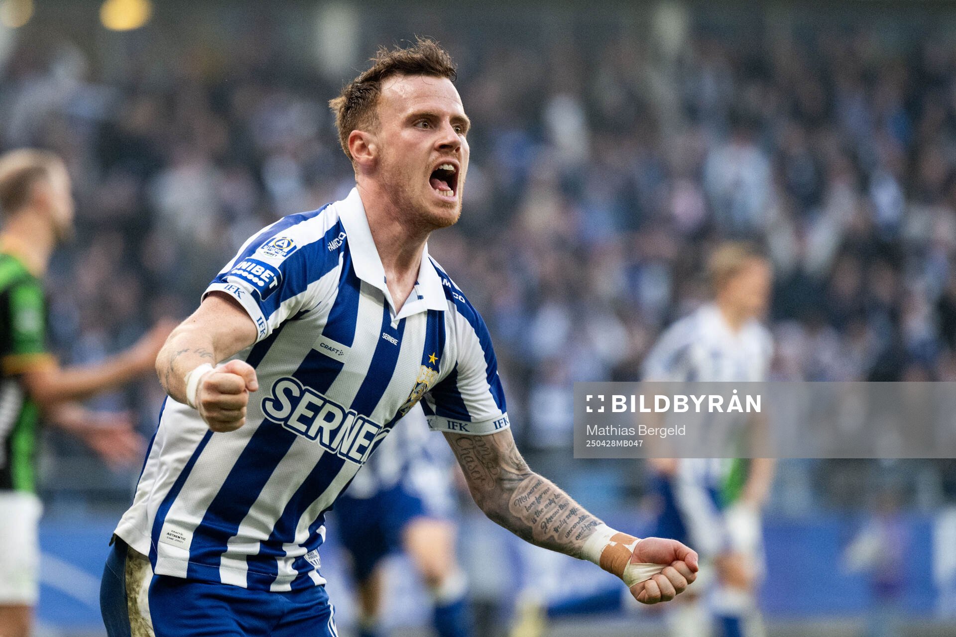 IFK Göteborgs Tobias Heintz jublar efter 1-1 av David Kruse (ej i bild) under fotbollsmatchen i Allsvenskan mellan IFK Göteborg och GAIS den 28 april 2025 i Göteborg.