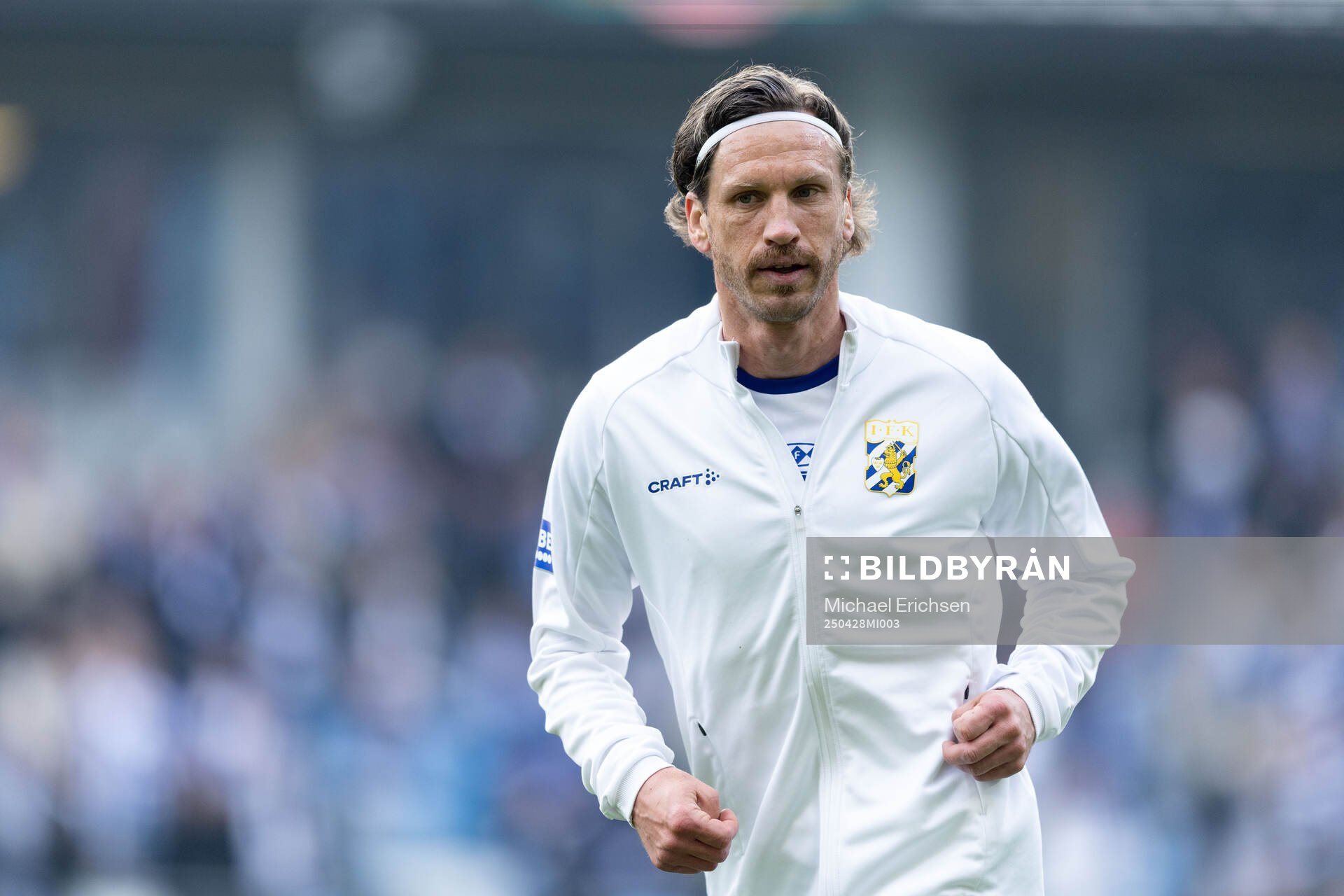 IFK Göteborgs Gustav Svensson inför fotbollsmatchen i Allsvenskan mellan IFK Göteborg och GAIS den 28 april 2025 i Göteborg. 