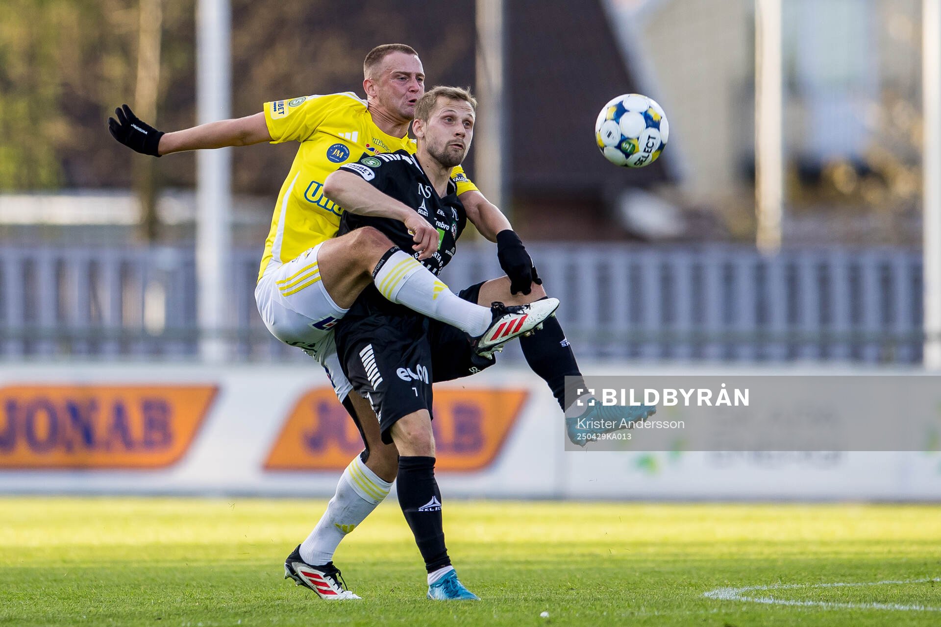 Falkenbergs Noel Hansson och Örebros Erik Andersson