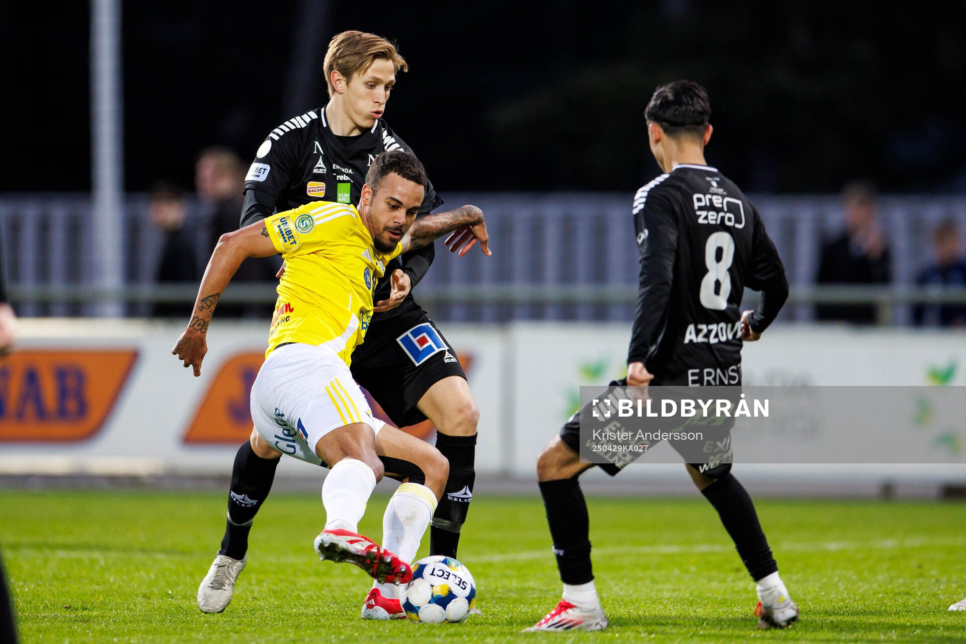 Falkenbergs Isaac Shears och Örebros Lowe Astvald