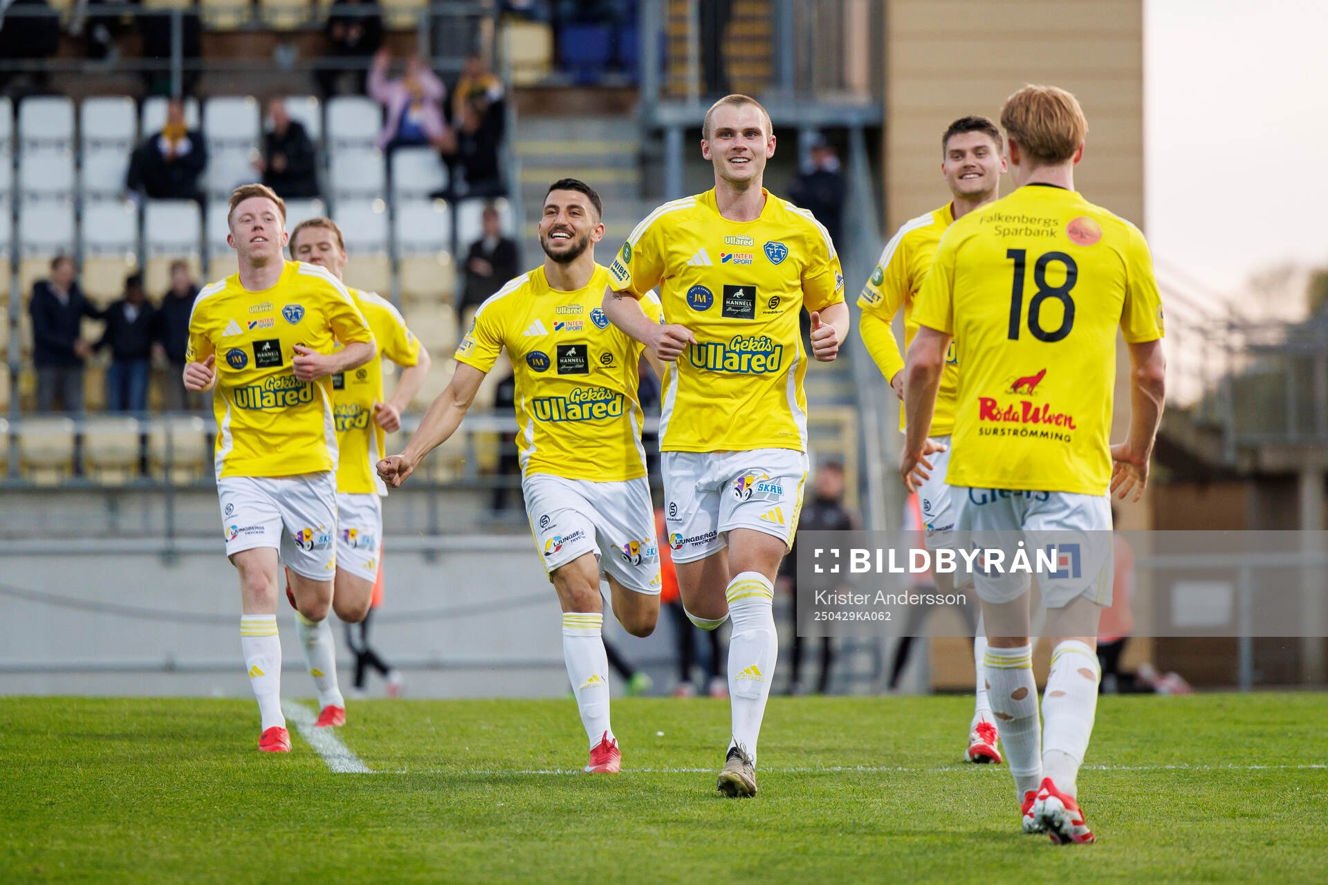 Falkenbergs Nils Bertilsson jublar