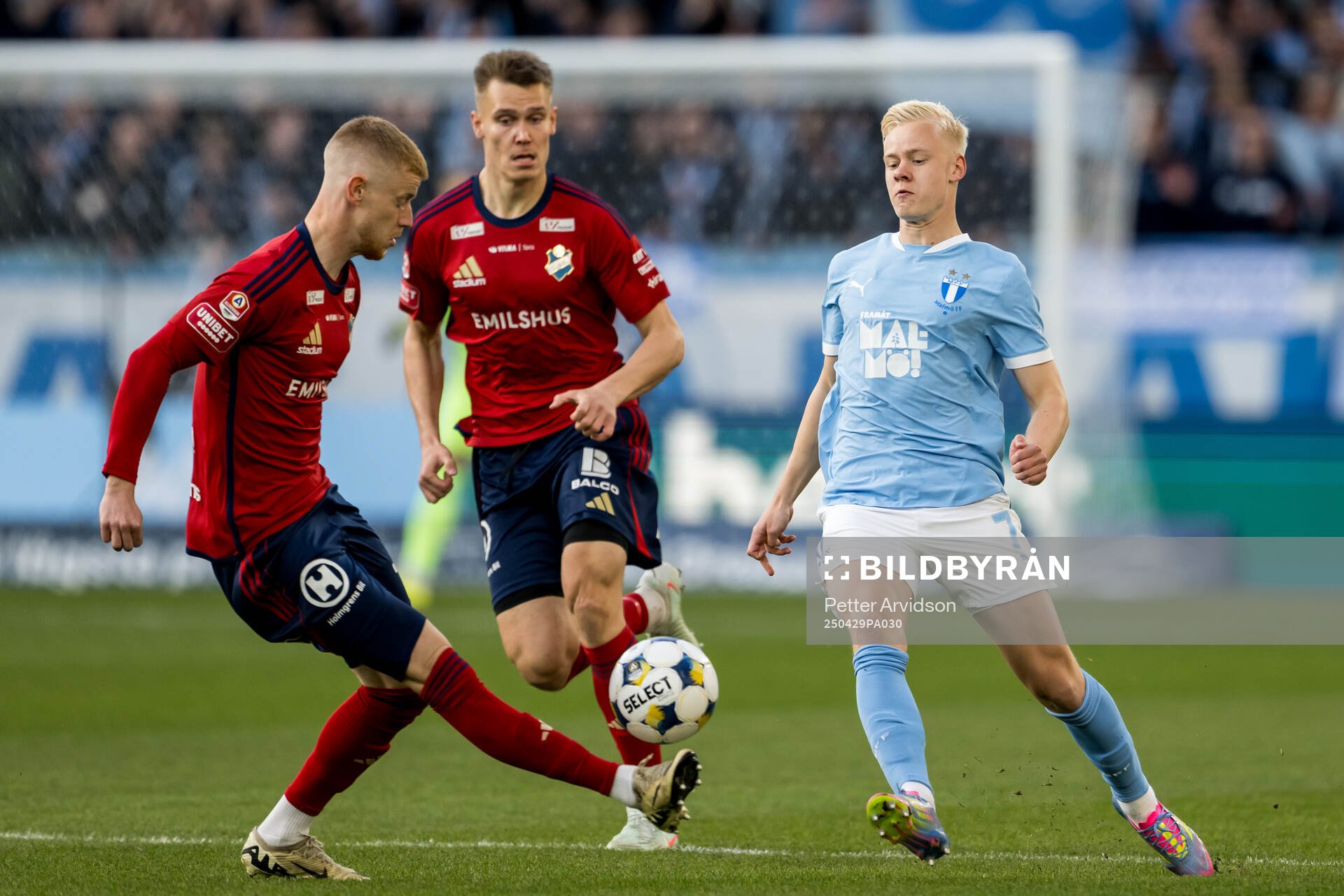 Östers Matias Tamminen och Malmö FFs Otto Rosengren