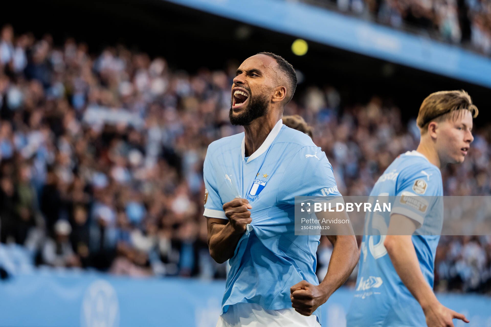 Malmö FFs Isaac Kiese Thelin jublar