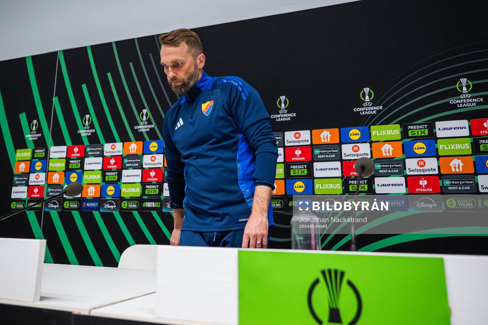 Head coach Jani Honkavaara of Djurgården