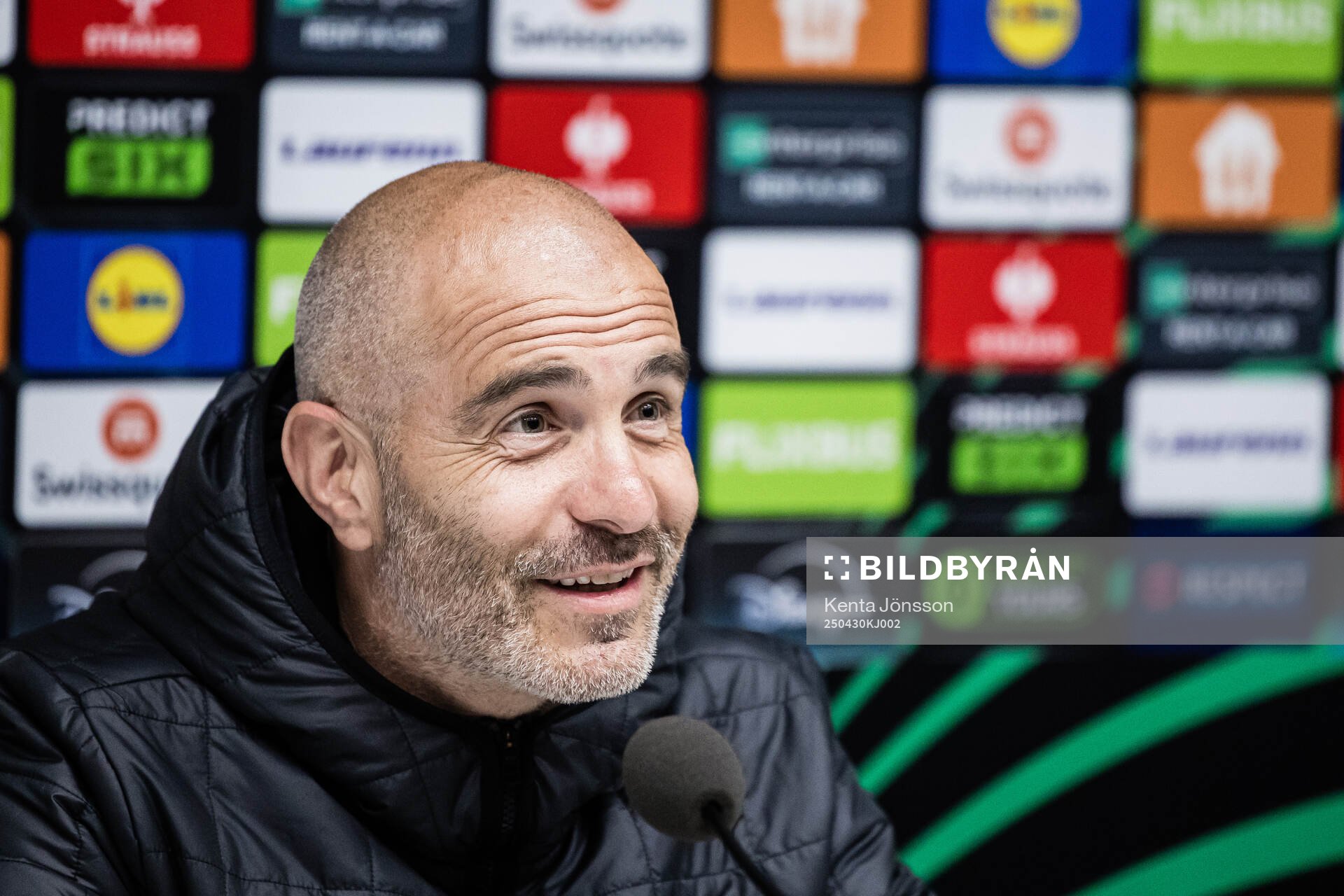 Coach Enzo Maresca during a press conference with Chelsea on April 30, 2025 in Stockholm. 
