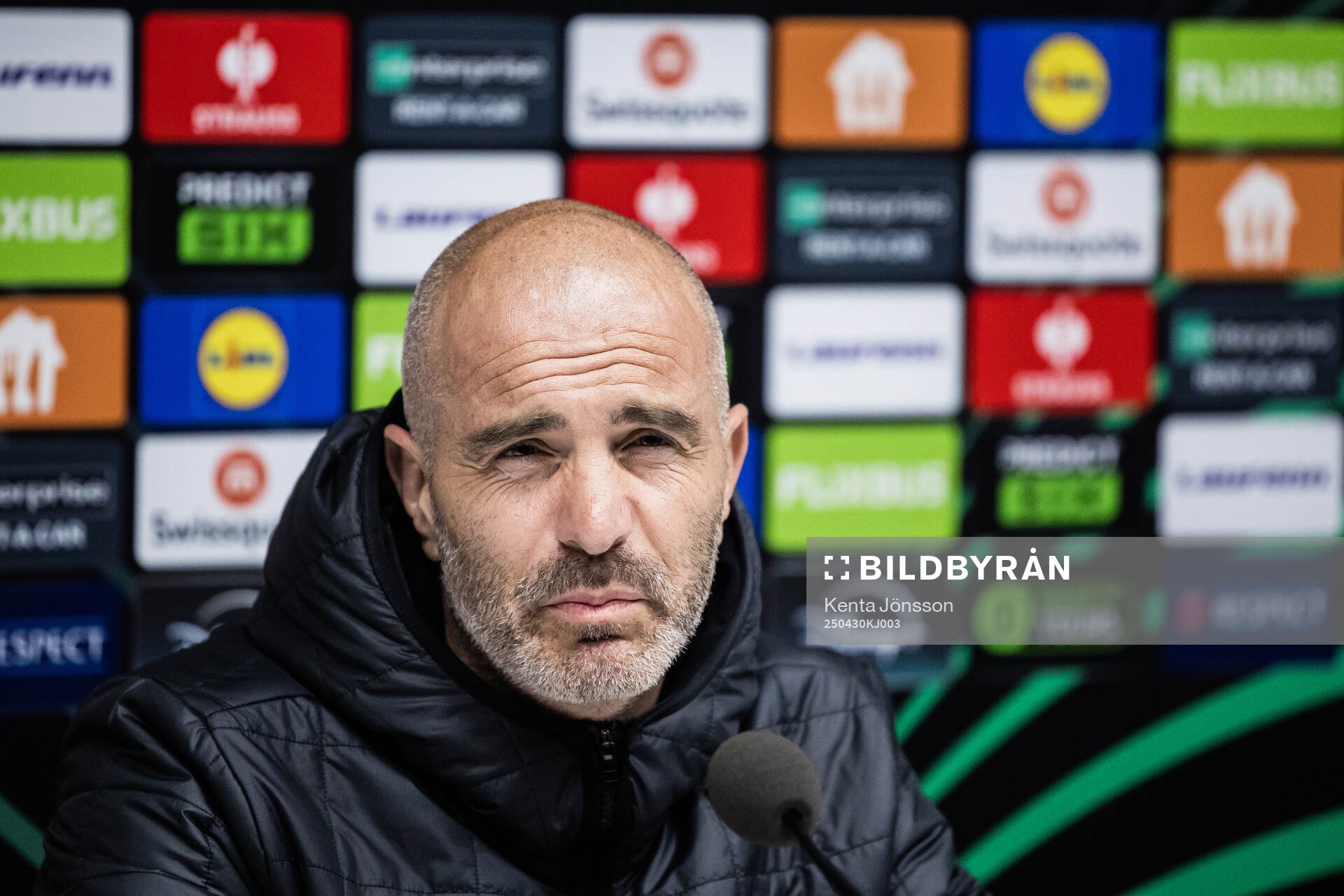 Coach Enzo Maresca during a press conference with Chelsea on April 30, 2025 in Stockholm. 