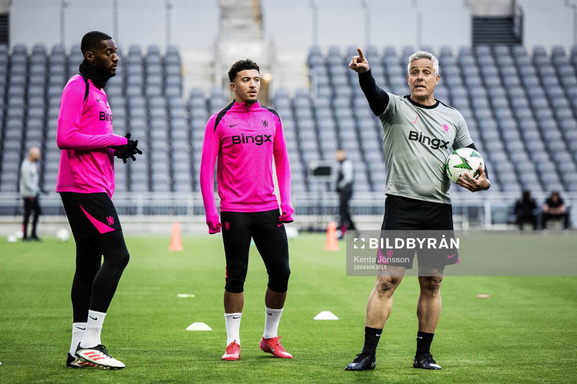 Tosin Adarabioyo, Jadon Sancho and fitness coach Marcos Alvarez during a training session with Chelsea on April 30, 2025 in Stockholm.