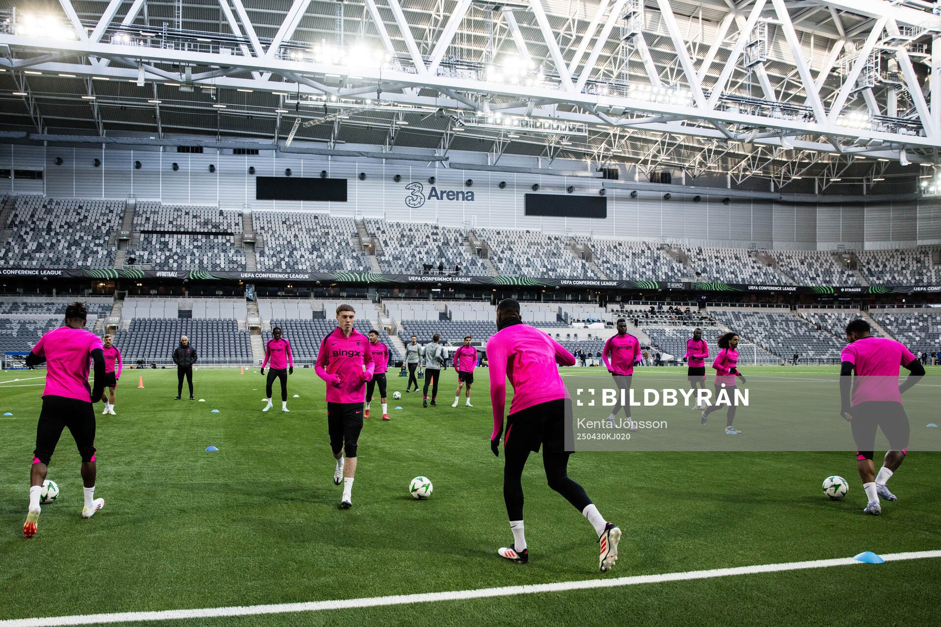 Players during a training session with Chelsea on April 30, 2025 in Stockholm. 