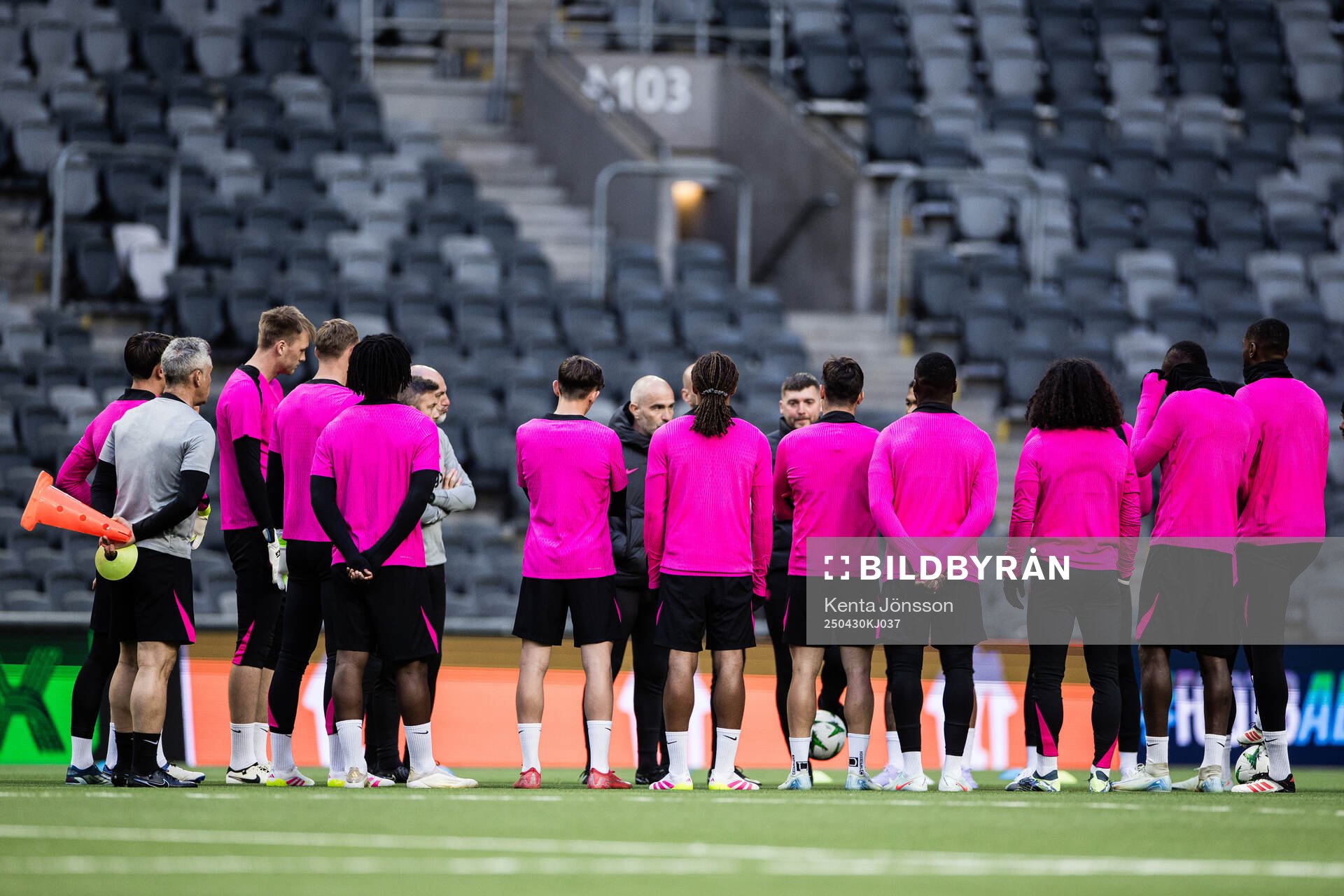 Players during a training session with Chelsea on April 30, 2025 in Stockholm. 
