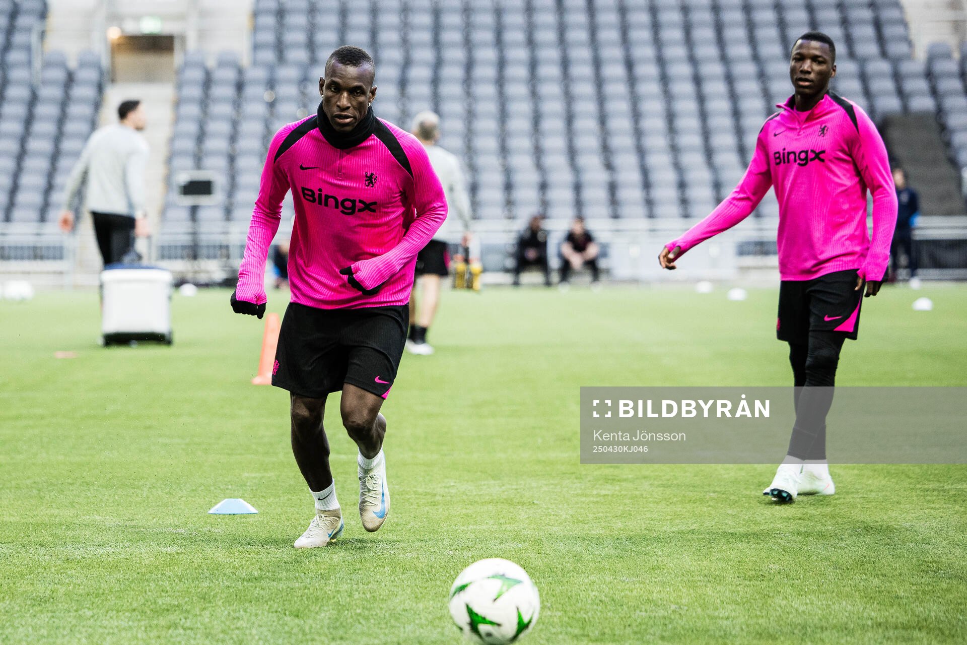 Nicolas Jackson during a training session with Chelsea on April 30, 2025 in Stockholm. 