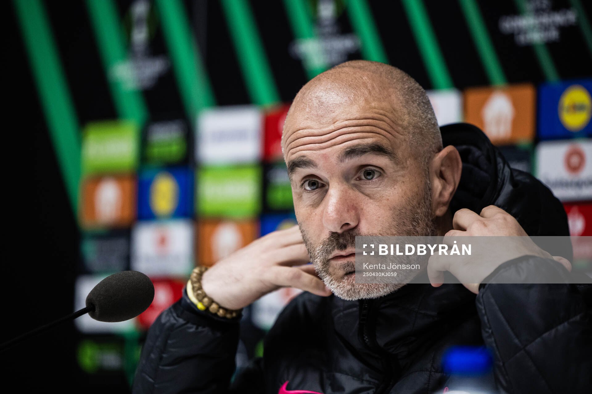 Coach Enzo Maresca during a press conference with Chelsea on April 30, 2025 in Stockholm. 