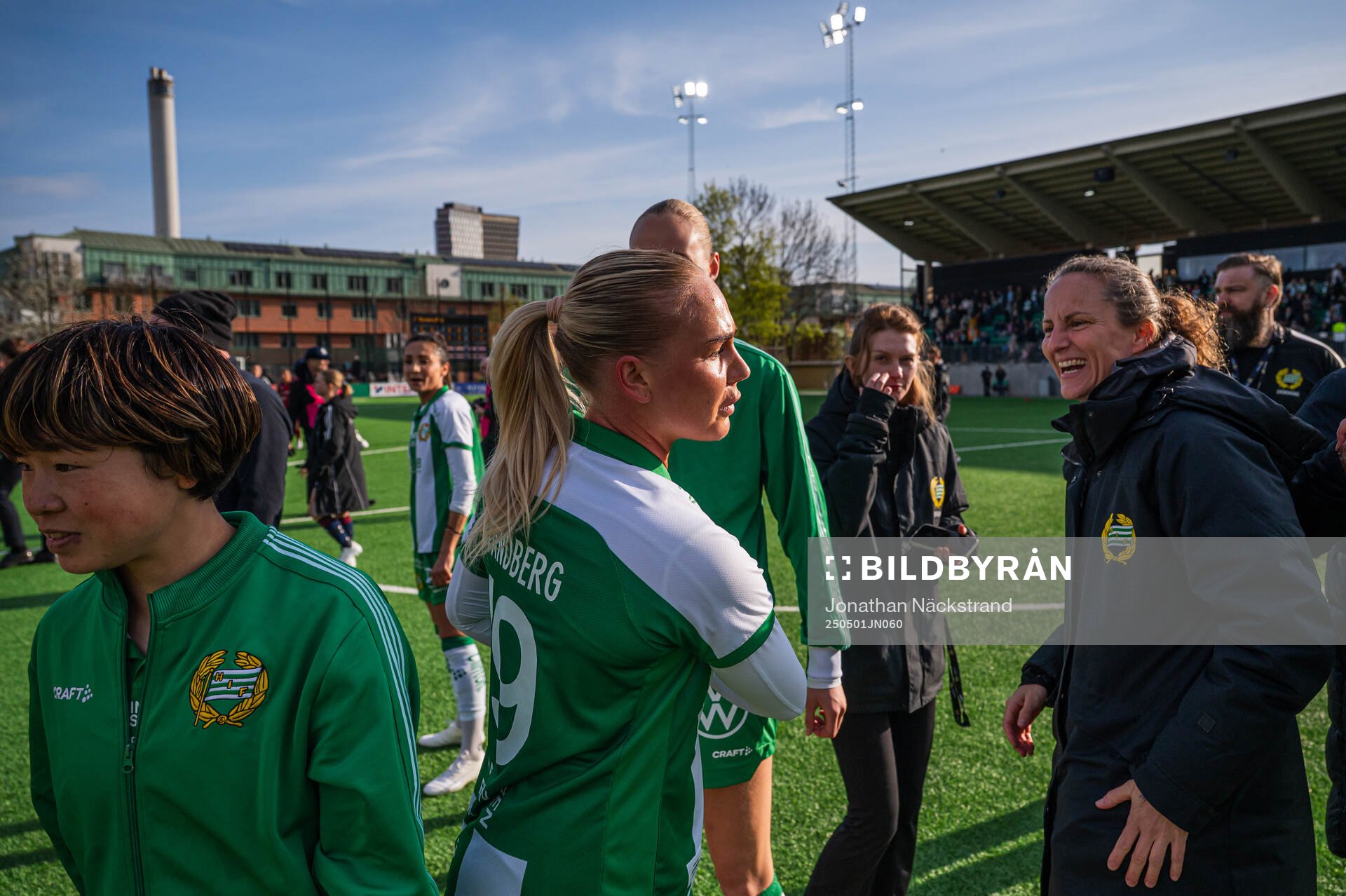 Hammarbys Cathinka Tandberg jublar efter semifinalen i Svenska Cupen mellan Hammarby och Rosengård den 1 maj 2025 i Stockholm.