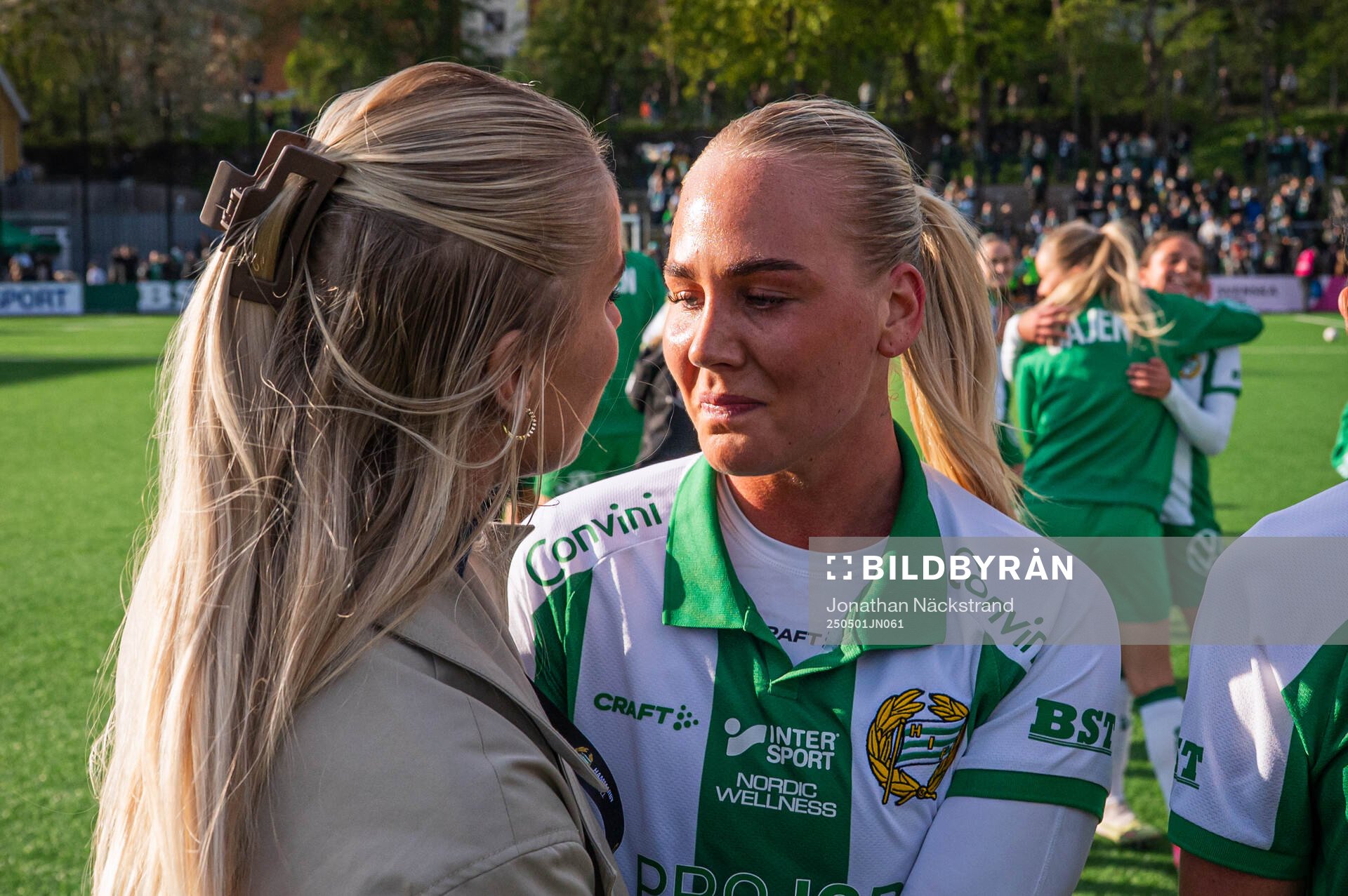 Hammarbys Cathinka Tandberg jublar efter semifinalen i Svenska Cupen mellan Hammarby och Rosengård den 1 maj 2025 i Stockholm.
