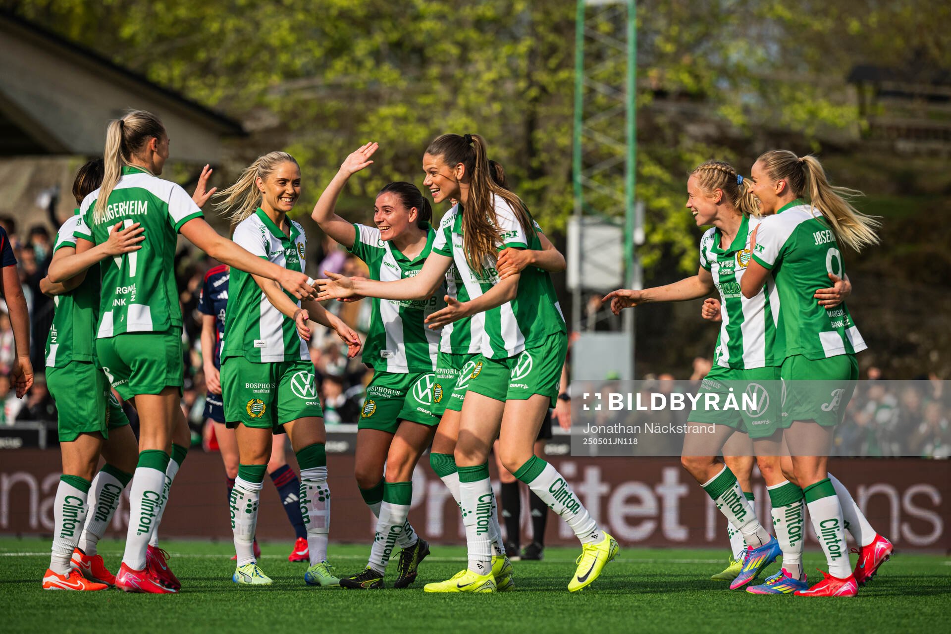 Hammarbys Julie Blakstad jublar efter 3-0 under semifinalen i Svenska Cupen mellan Hammarby och Rosengård den 1 maj 2025 i Stockholm.