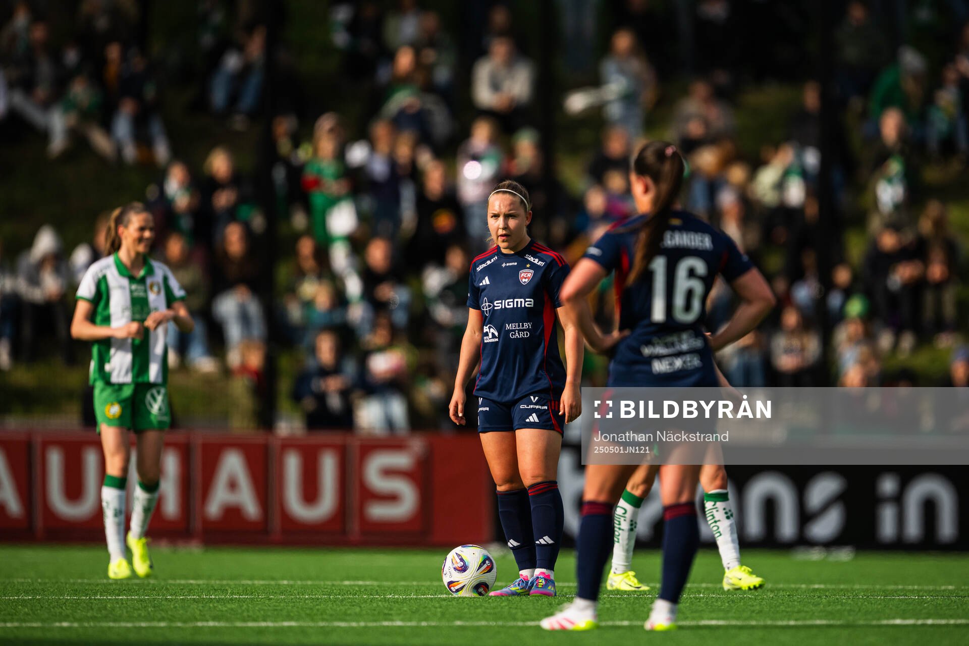 Rosengårds Oona Sevenius deppar