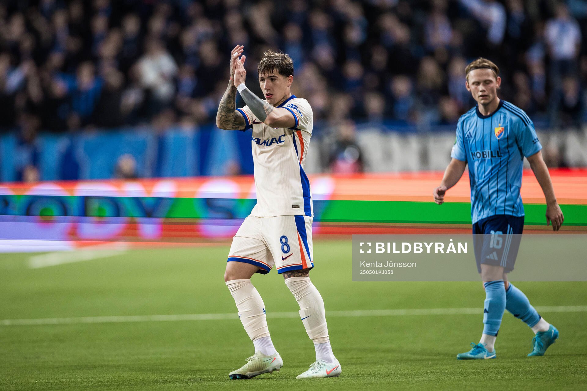 Enzo Fernández of Chelsea and Tobias Gulliksen of