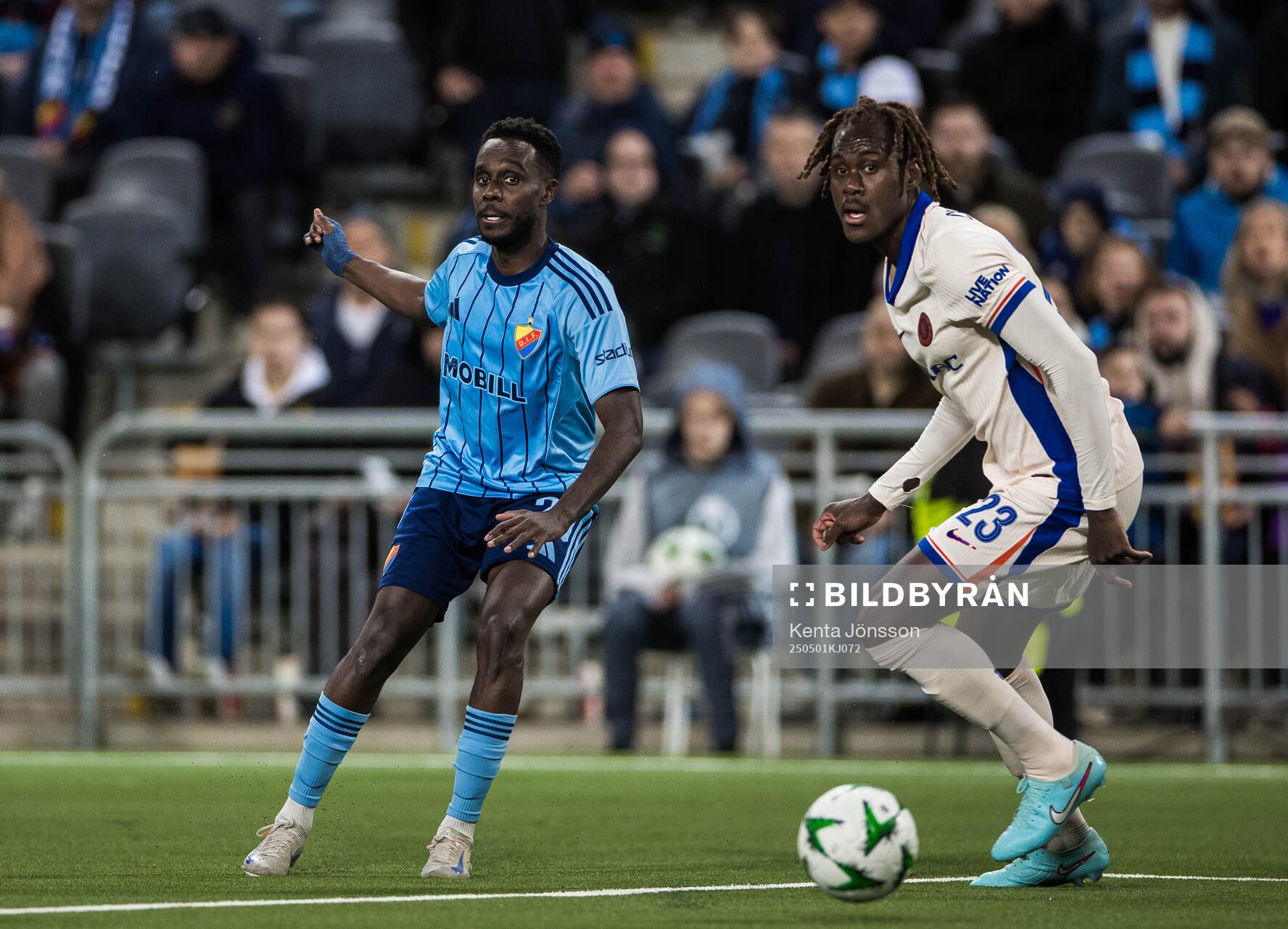 Tokmac Nguen of Djurgården and Trevoh Chalobah of Chelsea during the UEFA Conference League semifinal between Djurgården and Chelsea on May 1, 2025 in Stockholm.
