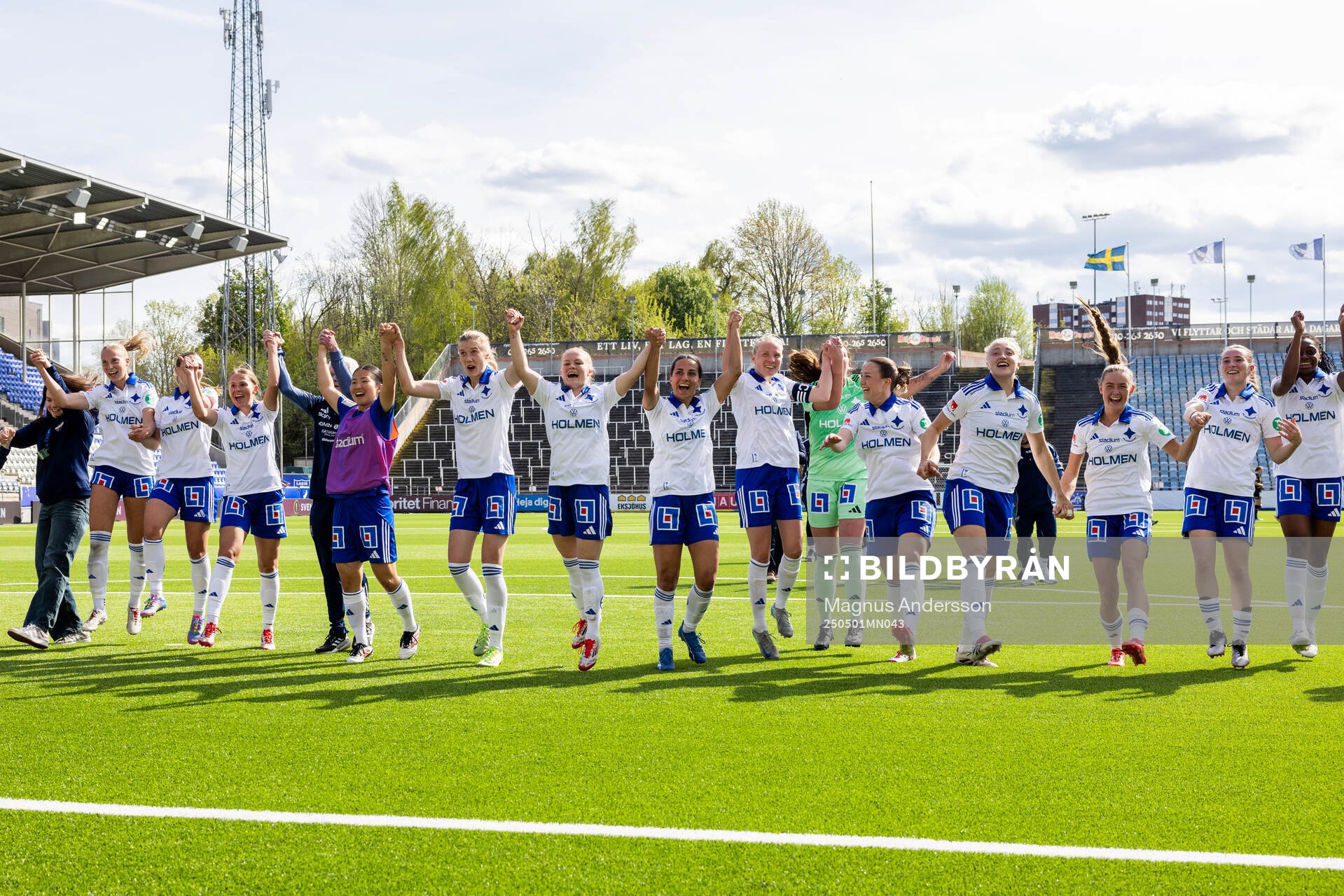 IFK Norrköpings spelare jublar efter semifinalen i Svenska Cupen mellan IFK Norrköping och Häcken den 1 maj 2025 i Norrköping. 