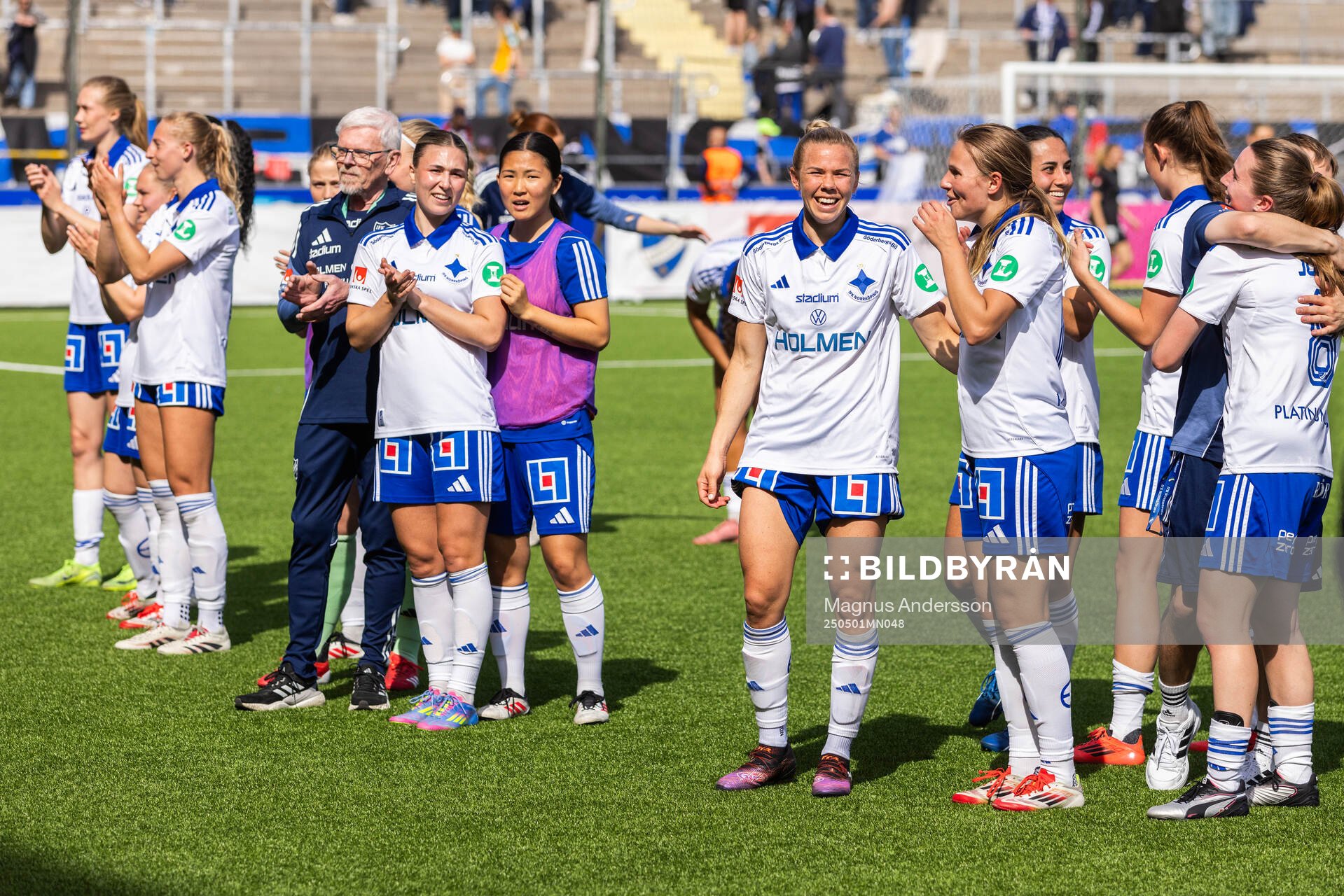 IFK Norrköpings spelare jublar efter semifinalen i Svenska Cupen mellan IFK Norrköping och Häcken den 1 maj 2025 i Norrköping.