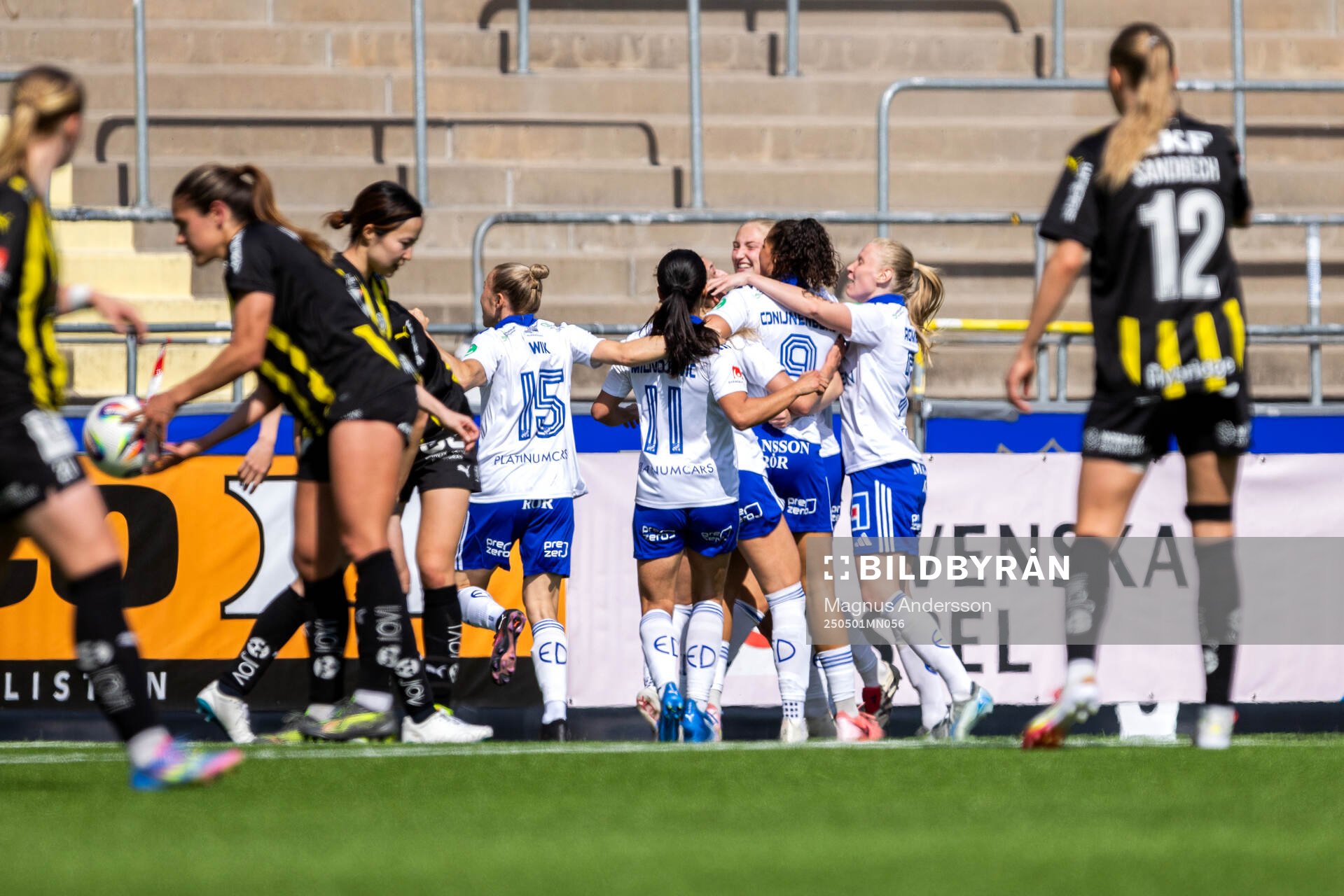 IFK Norrköpings spelare jublar efter 2-0 under semifinalen i Svenska Cupen mellan IFK Norrköping och Häcken den 1 maj 2025 i Norrköping.