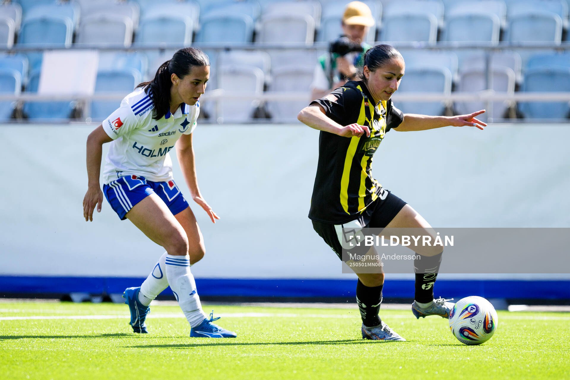 IFK Norrköpings Vesna Milivojevic och Häckens Nesrin Akgun