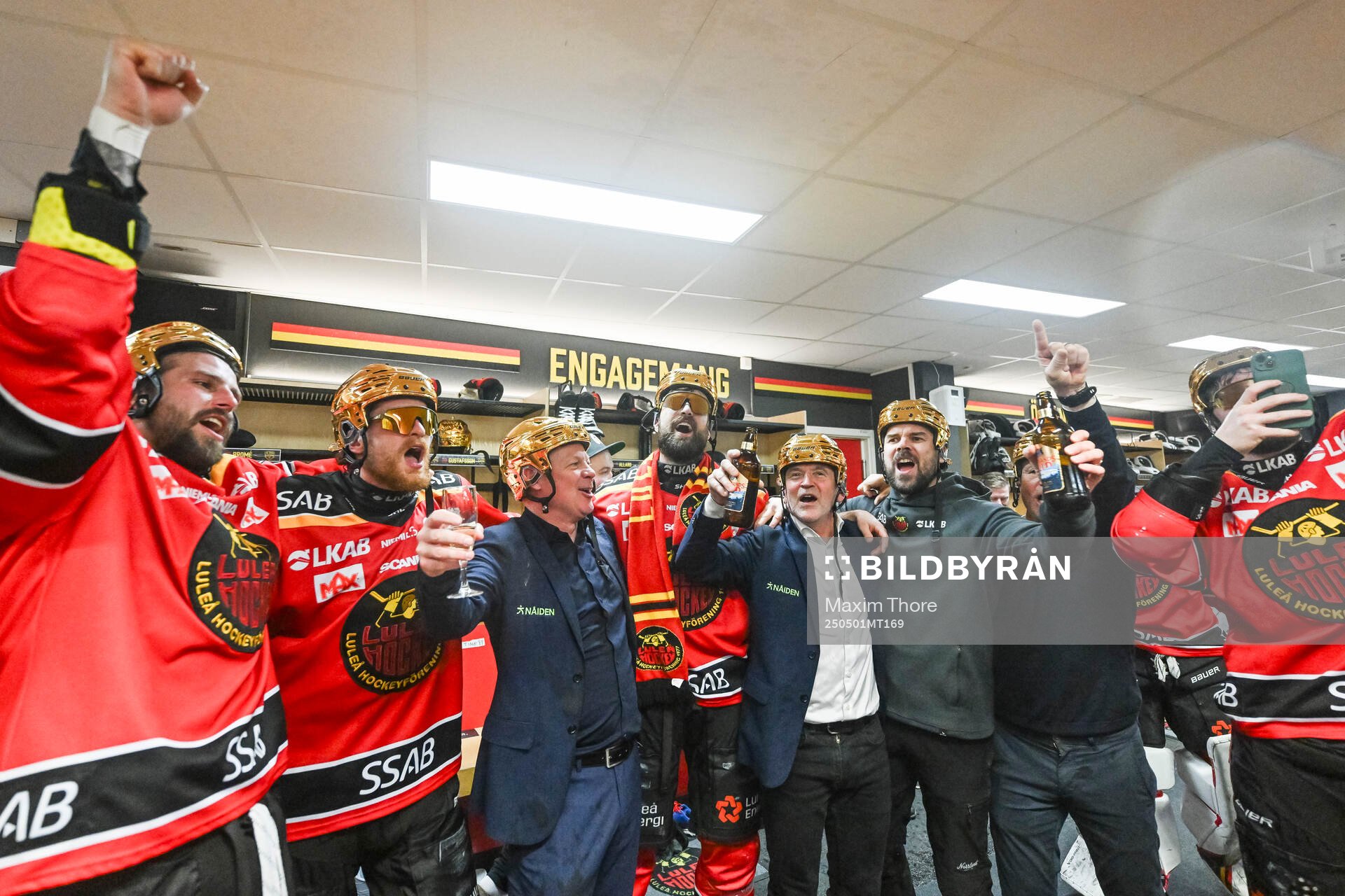 Luleås tränare Thomas Berglund och Frederic Allard jublar