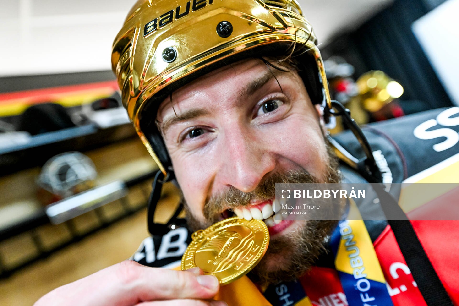 Luleås målvakt Joel Lassinantti jublar