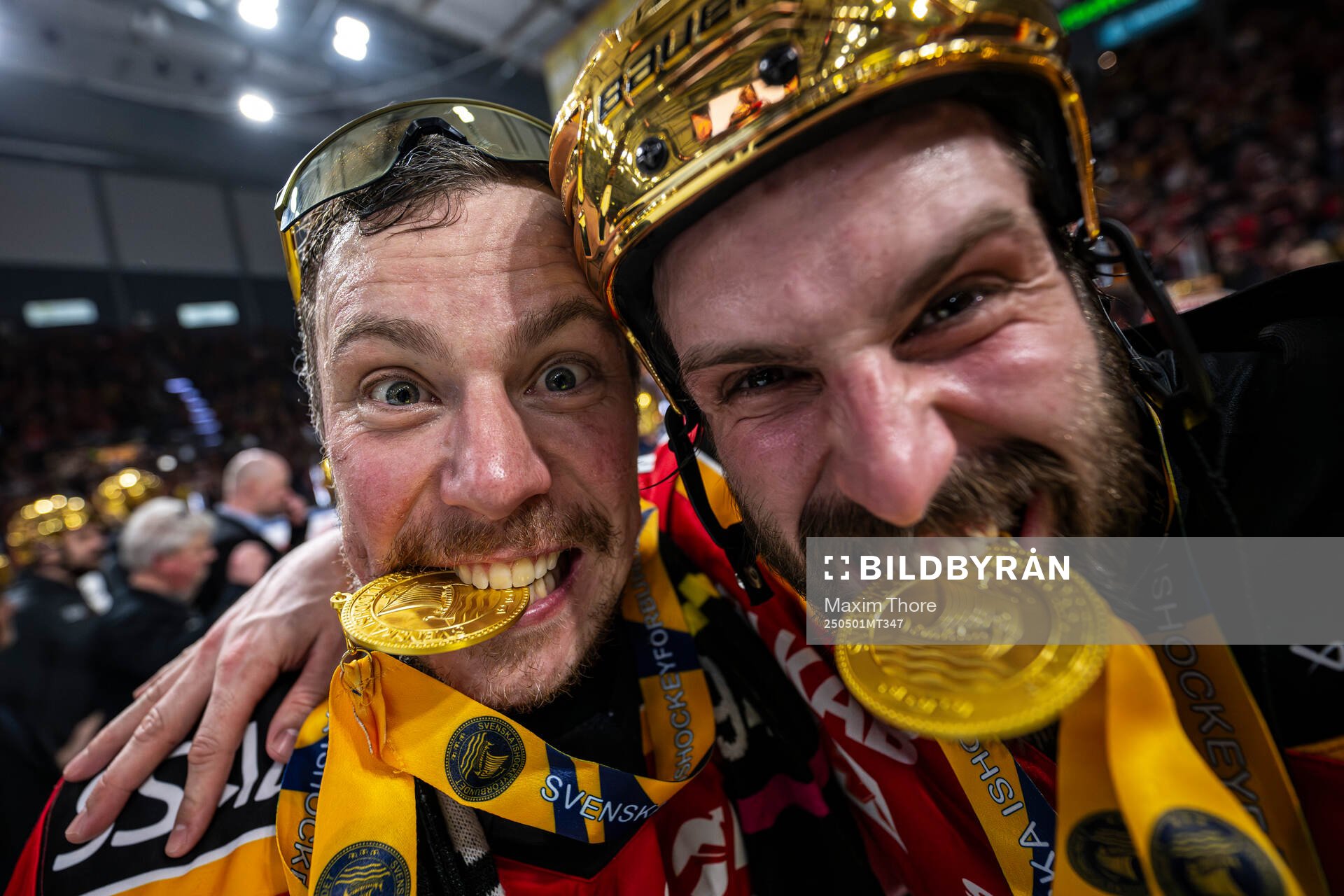 Luleås Erik Gustafsson och Mathias Bromé jublar med sina