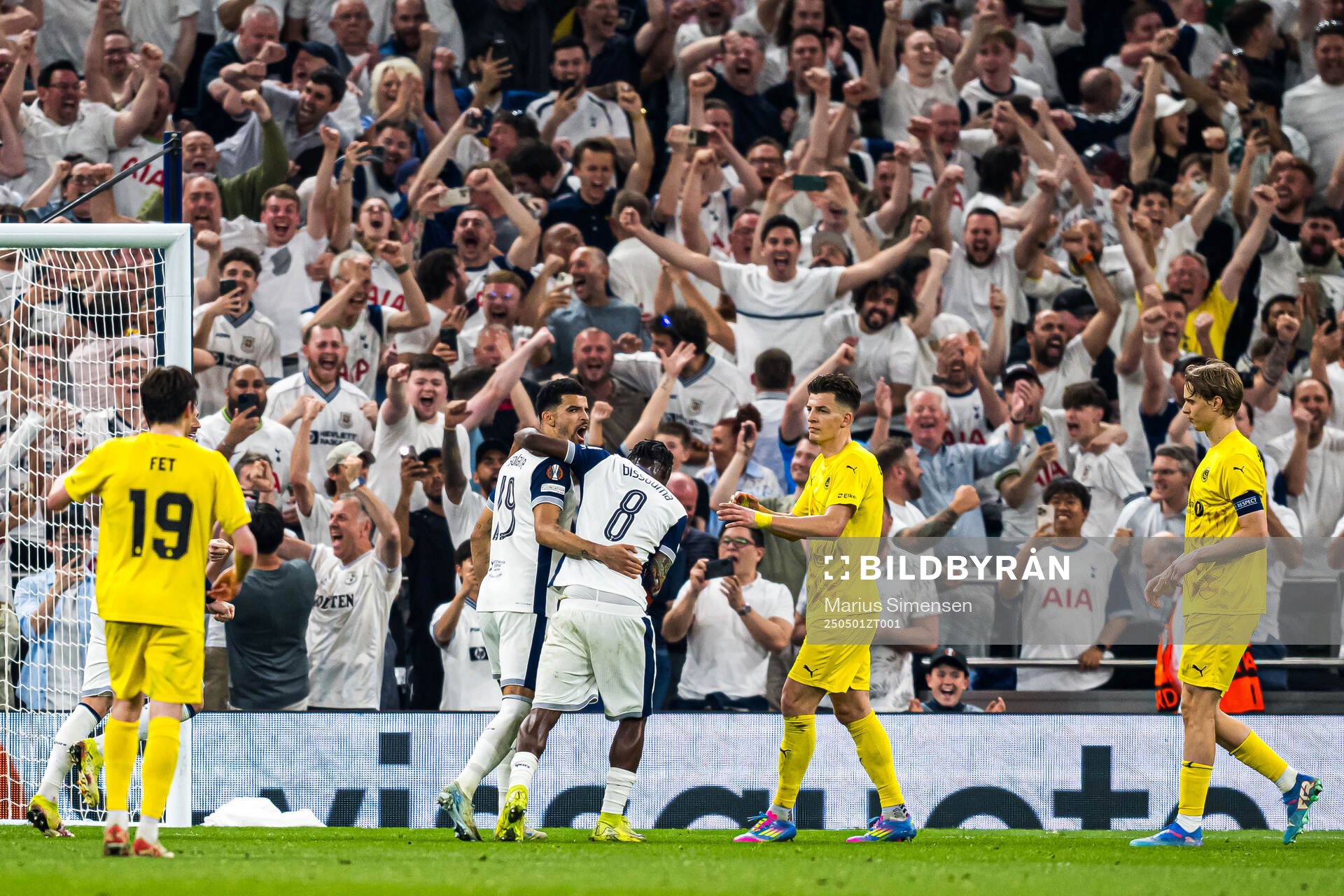 Dominic Solanke of Tottenham celebrates after scoring the 3-0 goal on a penalty kick during the UEFA Europa League semi-final football match between Tottenham and Bodø/Glimt on May 1, 2025 in London.