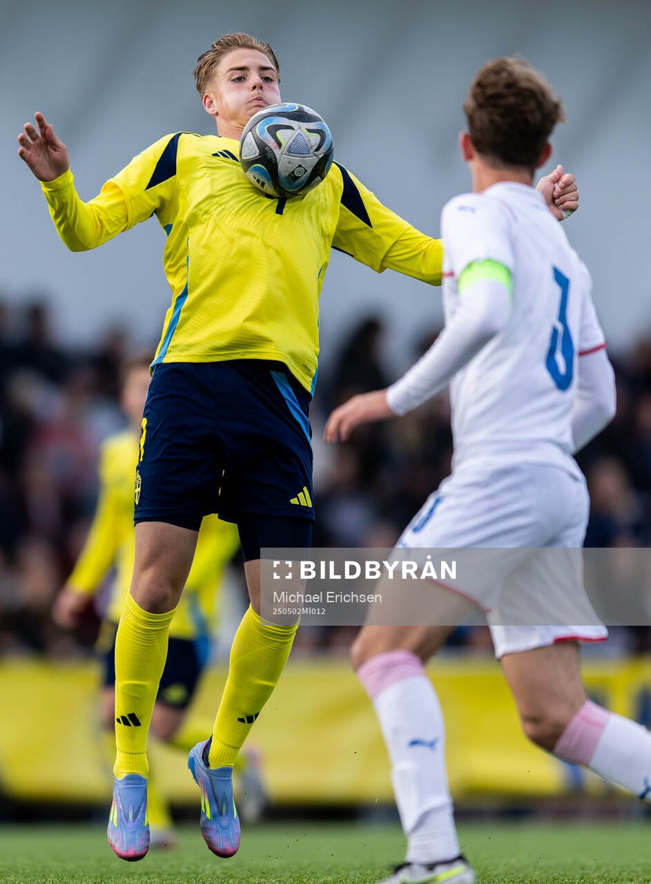 Leonel Eklund of Sweden during the UEFA Development Tournament between Sweden and Czech Republic on May 2, 2025 in Lysekil.