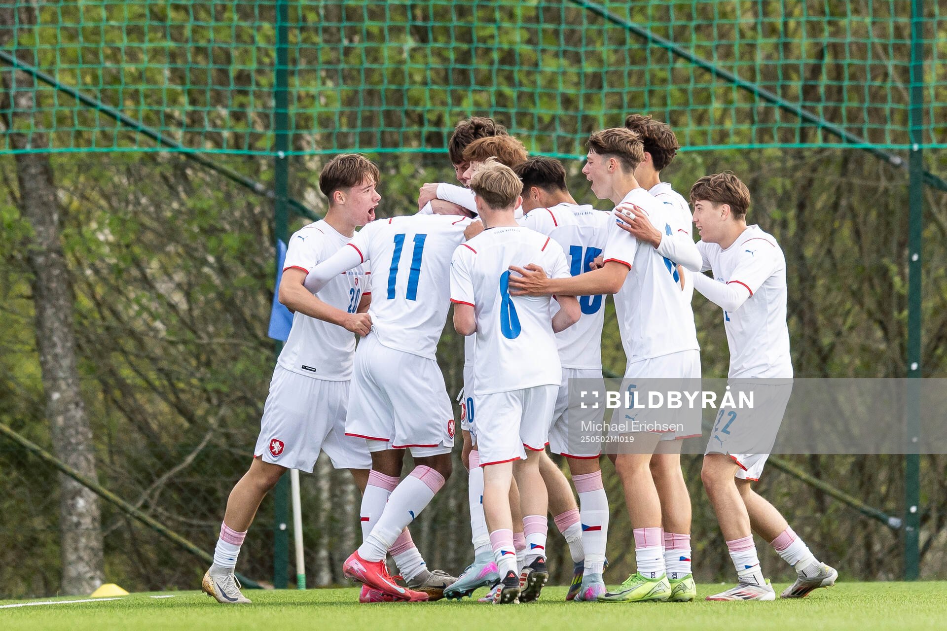 Lewis Azaka of Czech Republic celebrate the 0-1 goal with team mates during the UEFA Development Tournament between Sweden and Czech Republic on May 2, 2025 in Lysekil.
