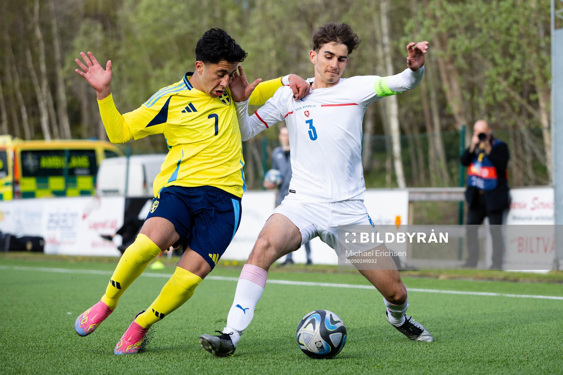 Rayan Bardghji of Sweden and André Thomas Sivok of Czech Republic during the UEFA Development Tournament between Sweden and Czech Republic on May 2, 2025 in Lysekil.