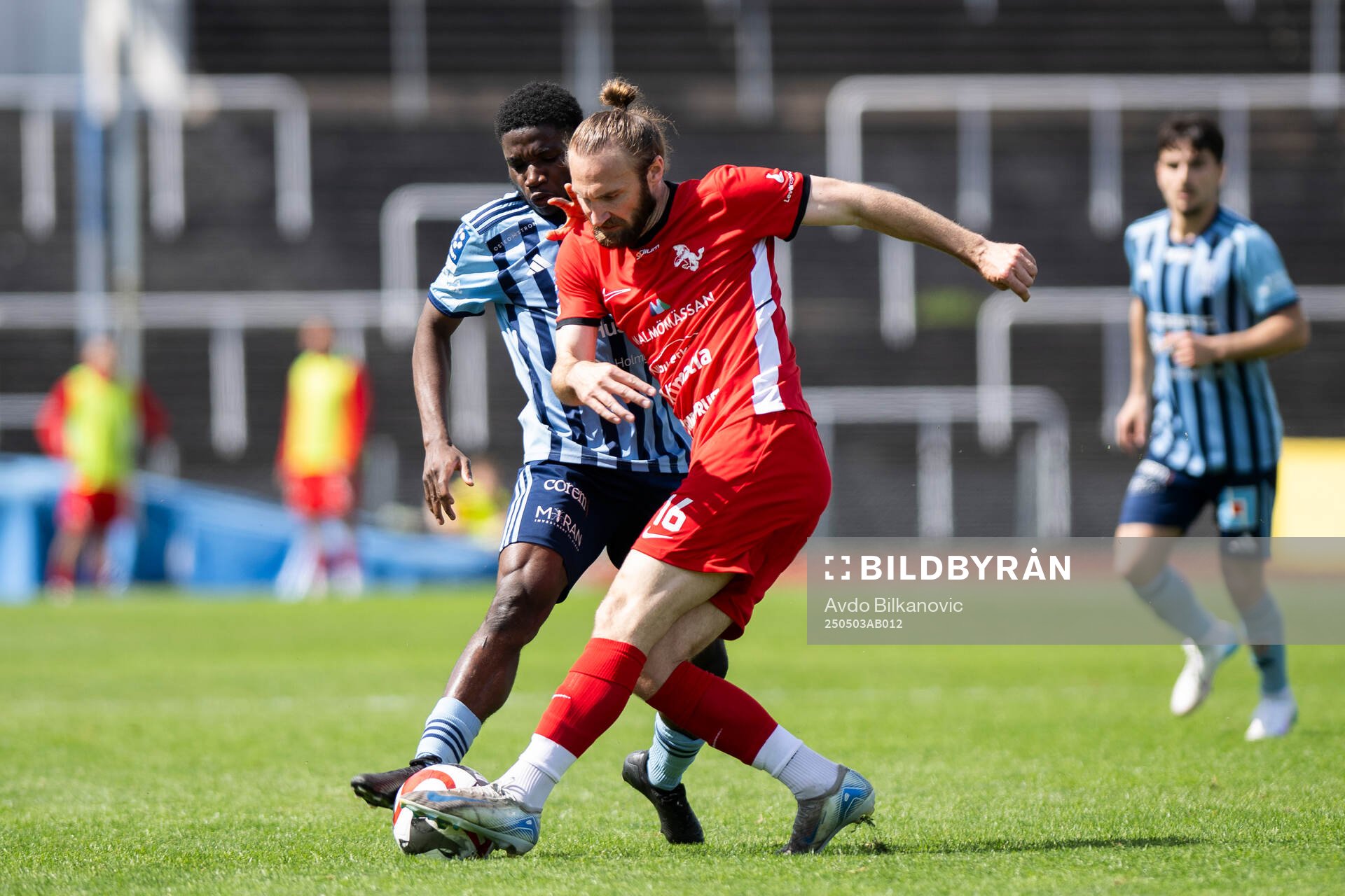 Ariana FCs Oskar Sverrisson