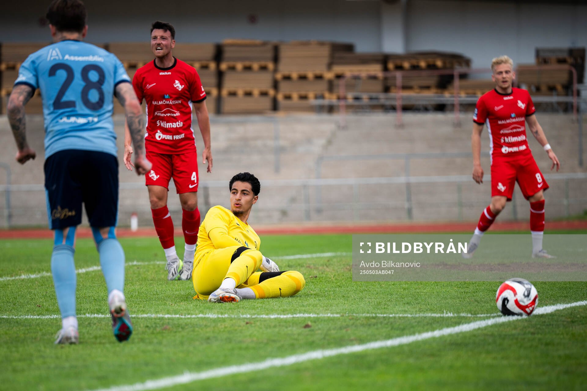 Ariana FCs målvakt Kumel Al Rekabe under fotbollsmatchen i Ettan södra mellan Ariana FC och Husqvarna FF den 3 maj 2025 i Malmö. 