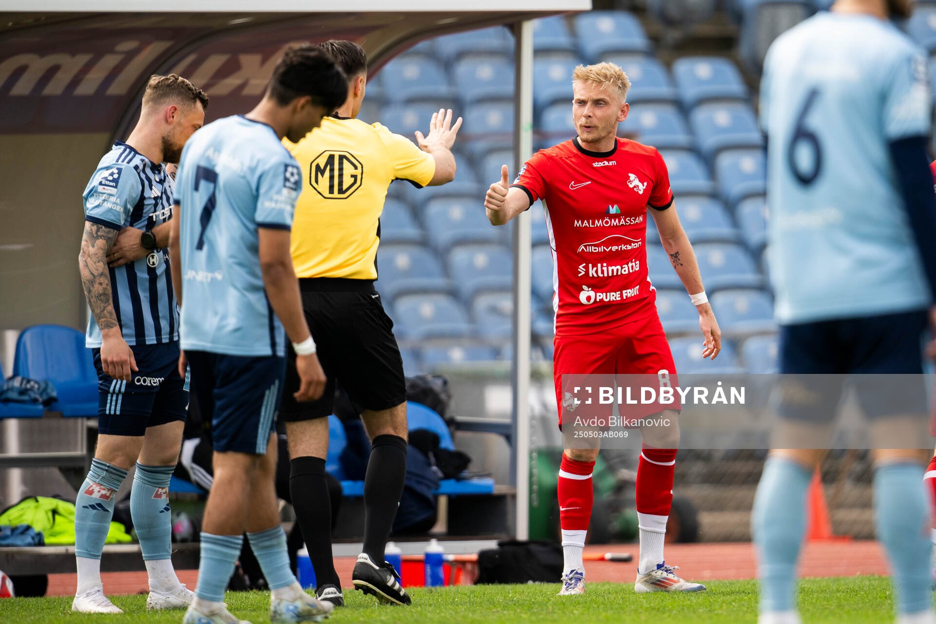 Ariana FCs Johan Brannefalk under fotbollsmatchen i Ettan södra mellan Ariana FC och Husqvarna FF den 3 maj 2025 i Malmö. 