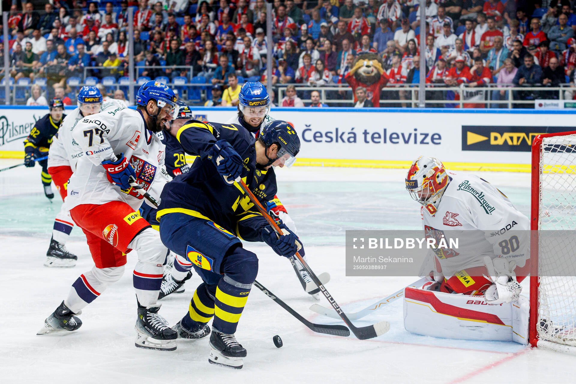 Isac Lunderström of Sweden against Filip Pyrochta and