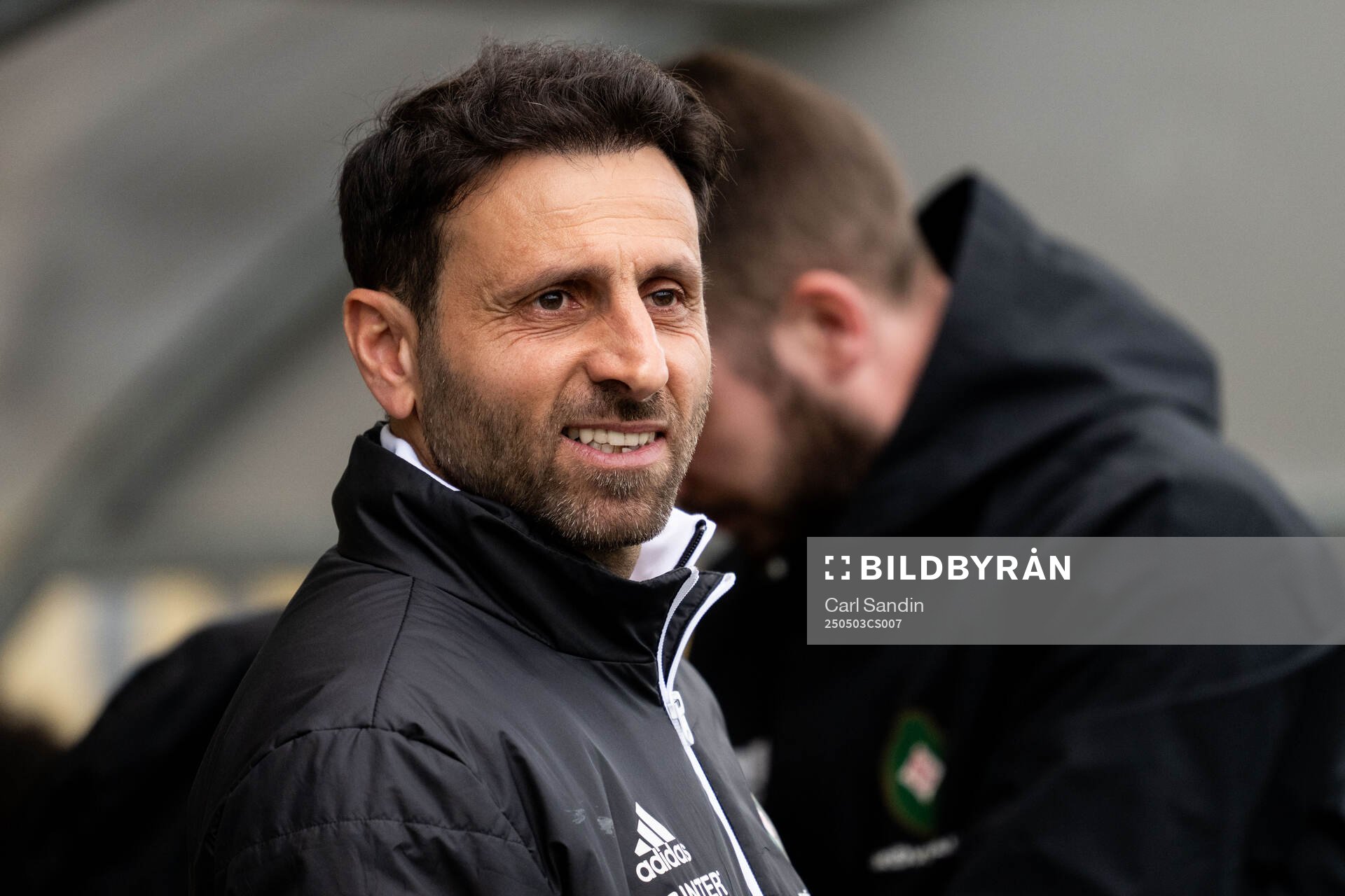 Skövde AIKs tränare Charbel Abraham inför fotbollsmatchen i Ettan södra mellan Skövde AIK och Jönköpings Södra den 3 maj 2025 i Skövde.
