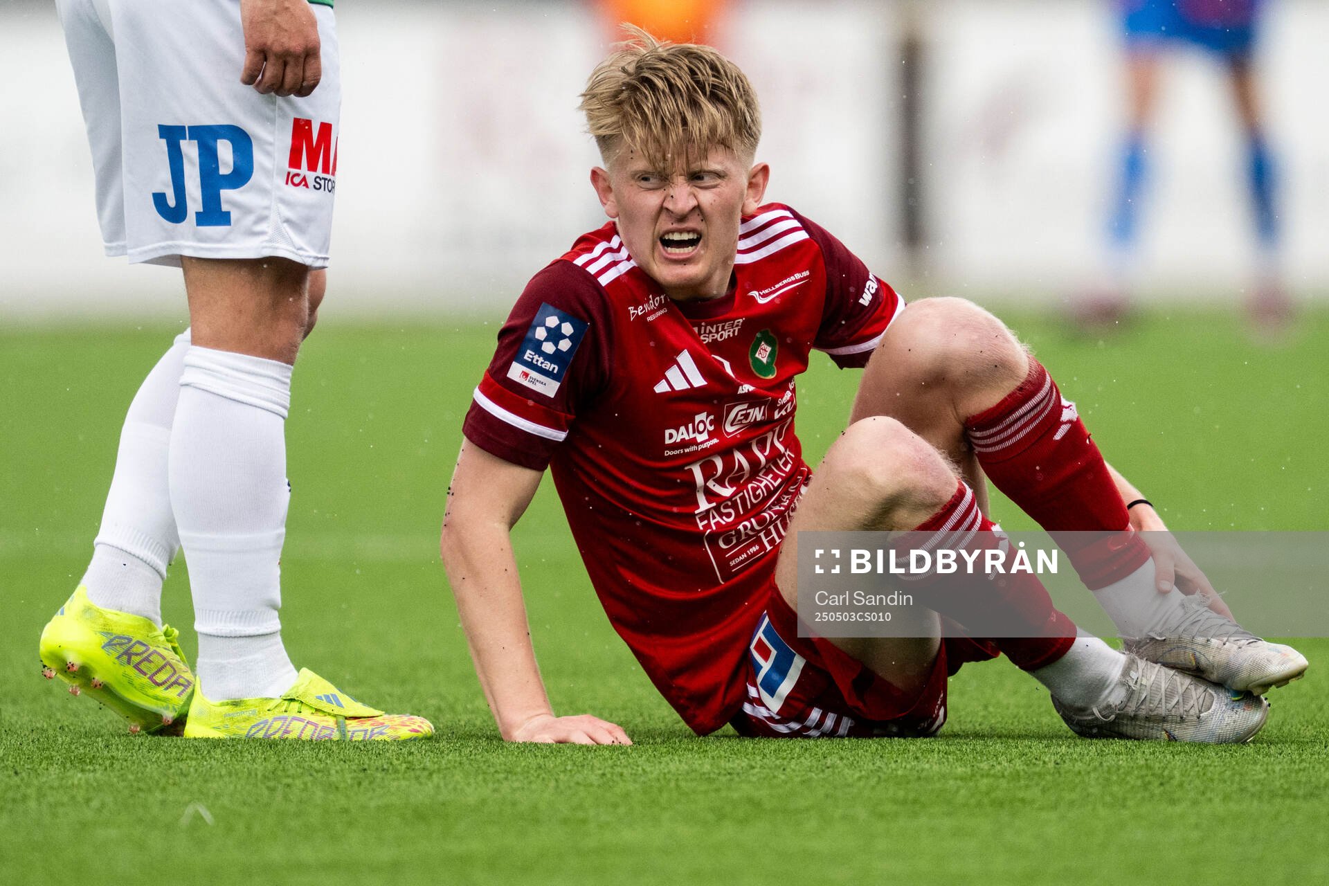 Skövde AIKs Elias Nordström reagerar under fotbollsmatchen i Ettan södra mellan Skövde AIK och Jönköpings Södra den 3 maj 2025 i Skövde.