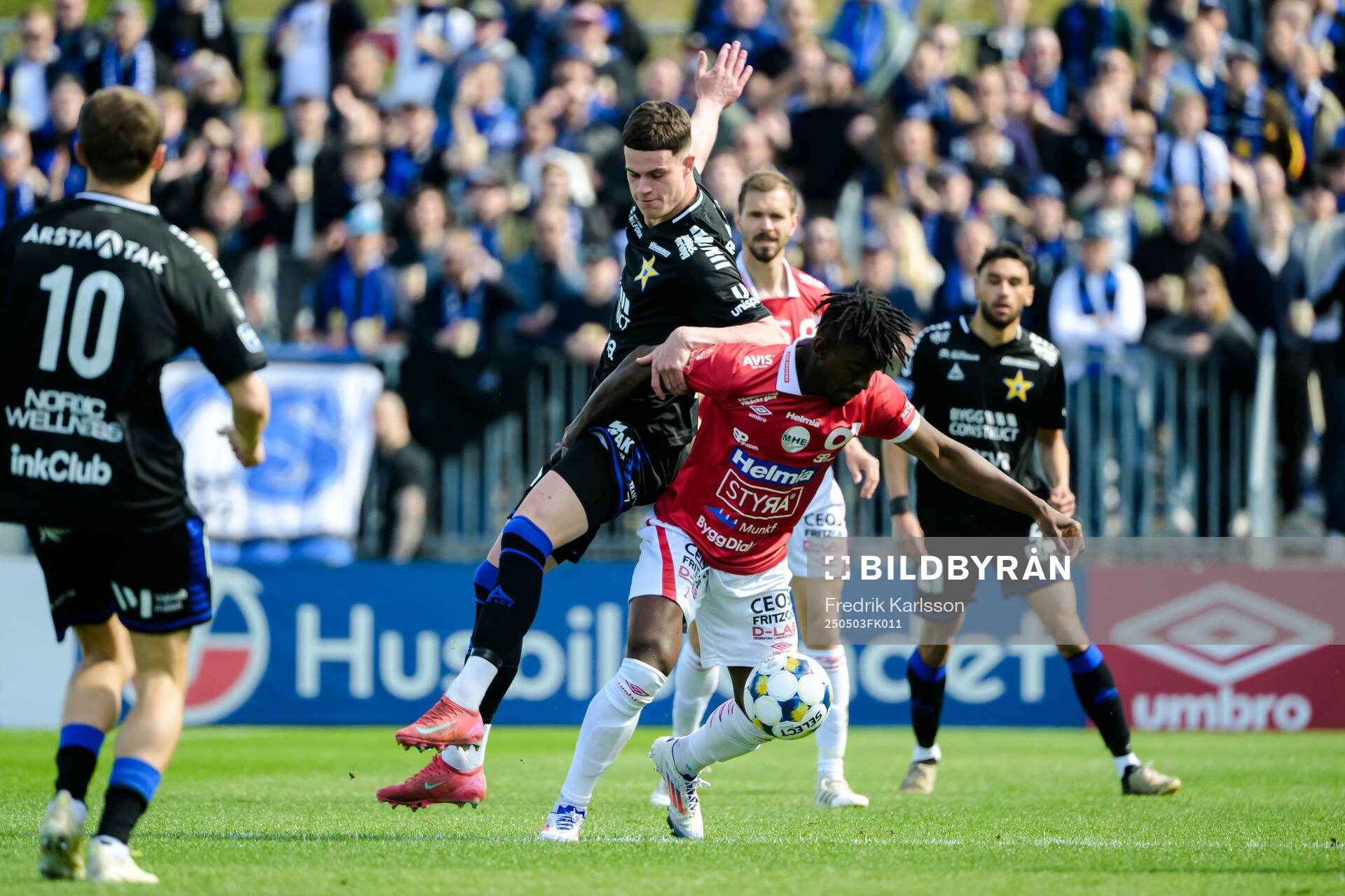 Sirius Robbie Ure och Degerfors Mamadouba Diaby