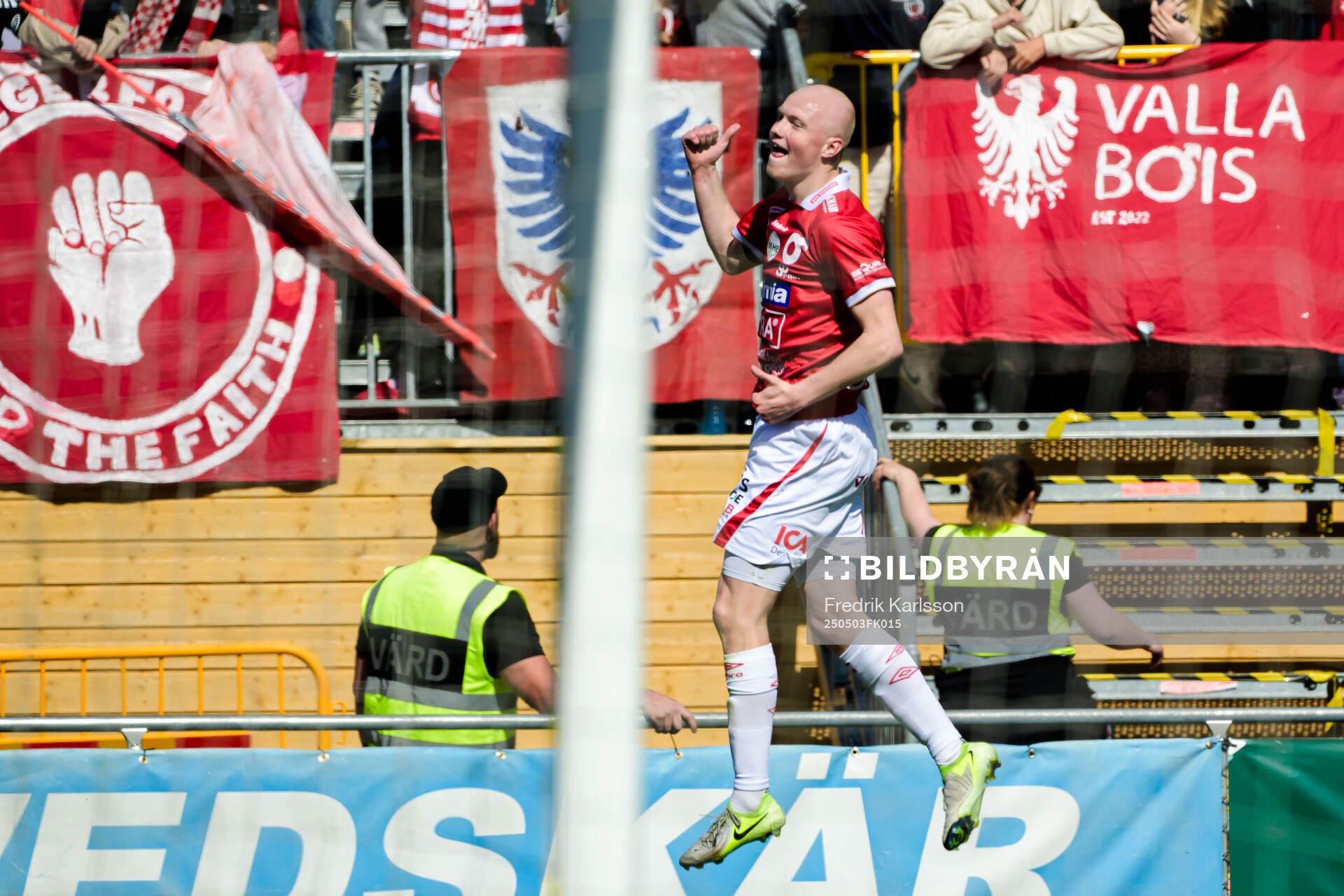 Degerfors Marcus Rafferty jublar efter 1-0 under fotbollsmatchen i Allsvenskan mellan Degerfors och Sirius den 3 maj 2025 i Degerfors. 