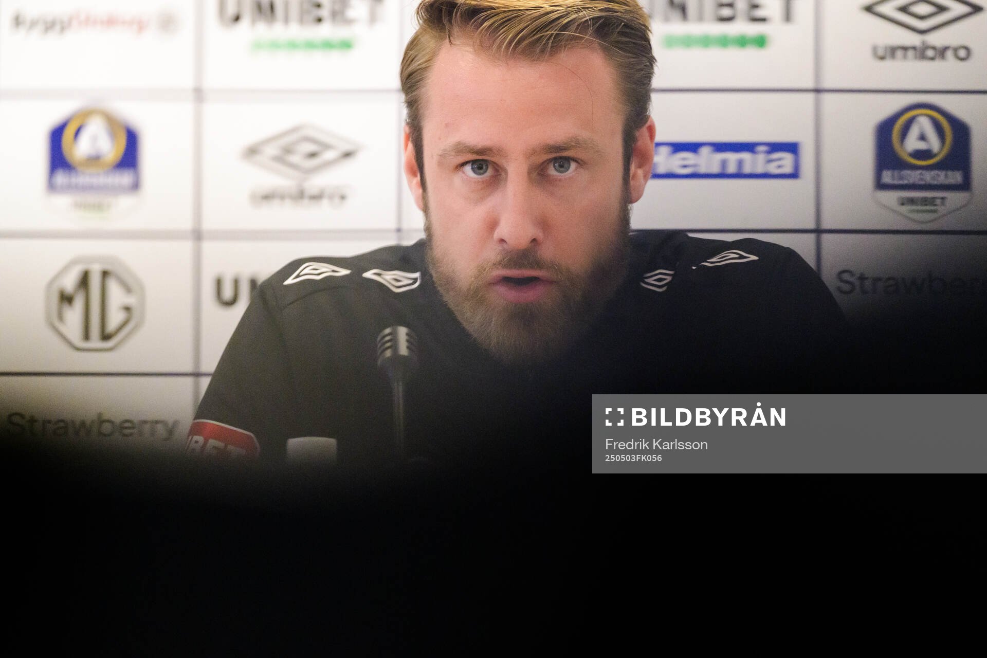 Degerfors tränare William Lundin under presskonferensen efter fotbollsmatchen i Allsvenskan mellan Degerfors och Sirius den 3 maj 2025 i Degerfors.