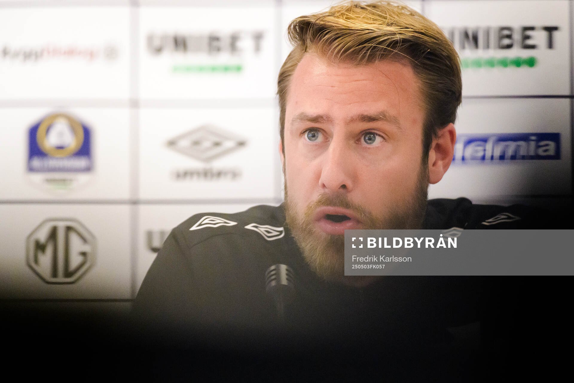 Degerfors tränare William Lundin under presskonferensen efter fotbollsmatchen i Allsvenskan mellan Degerfors och Sirius den 3 maj 2025 i Degerfors.