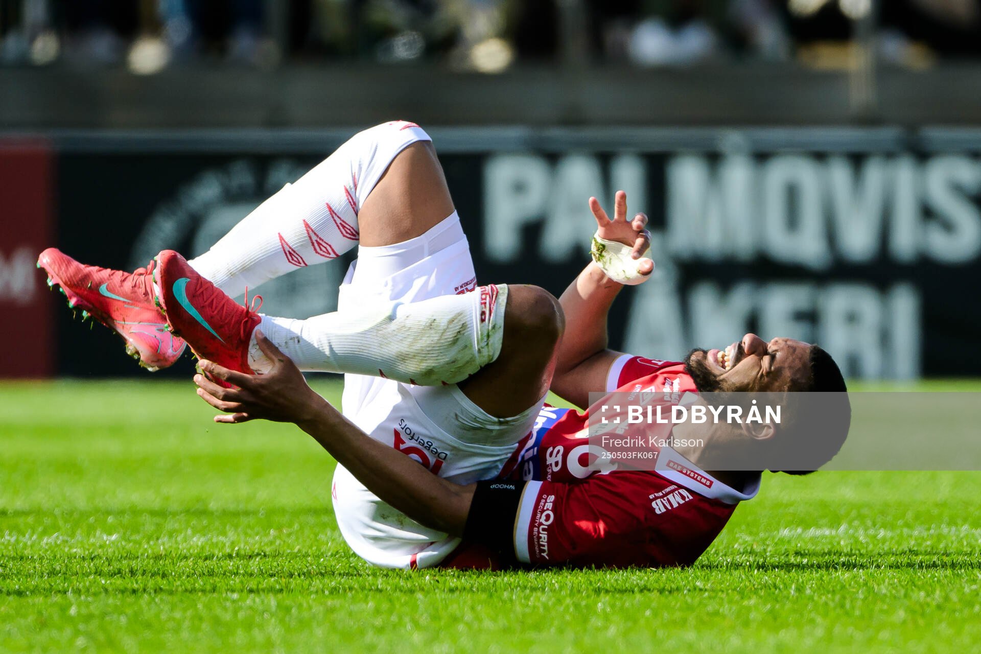Degerfors Leon Hien har ont