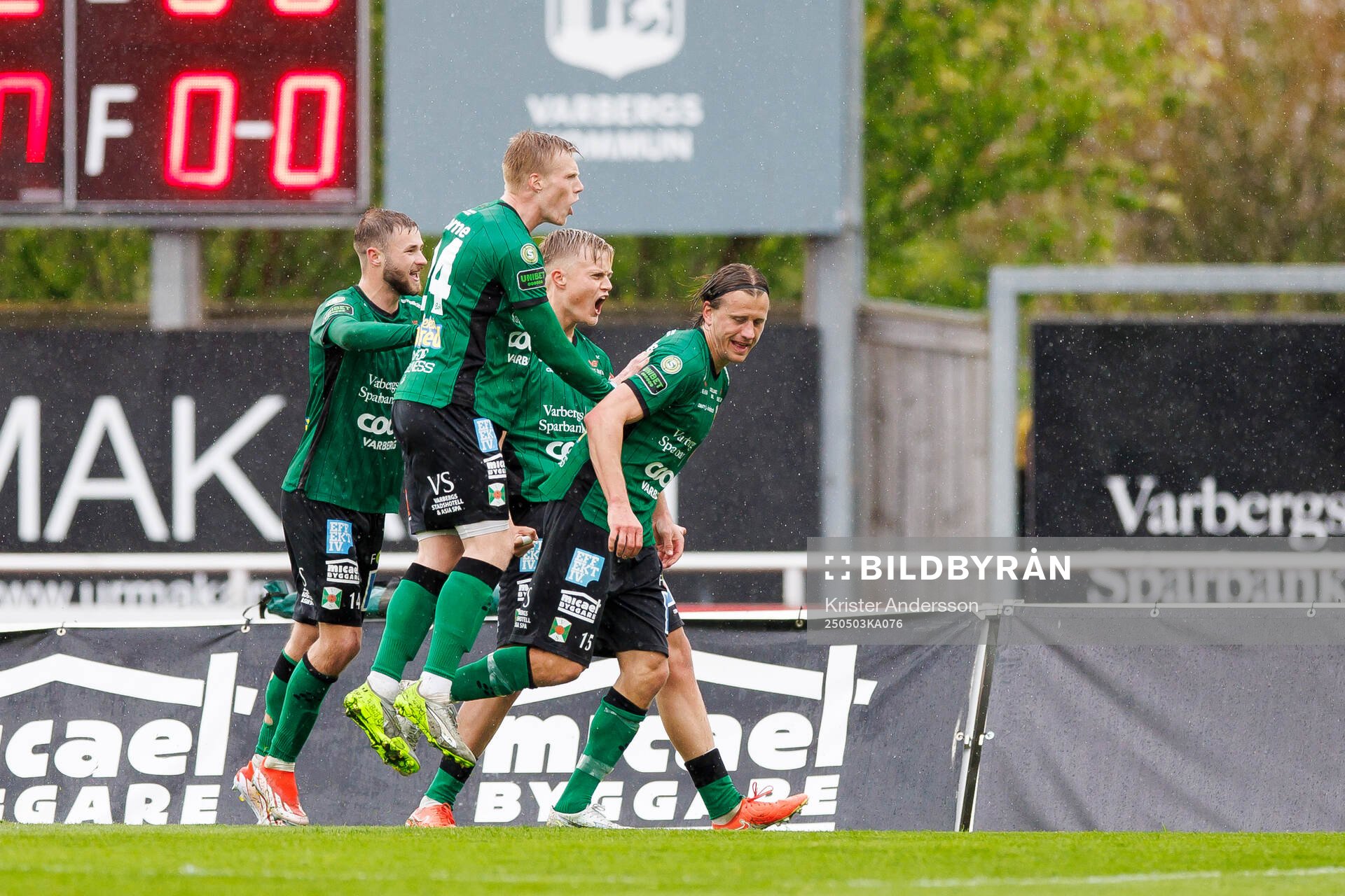 Varbergs Jesper Jonasson Westermark jublar med laget