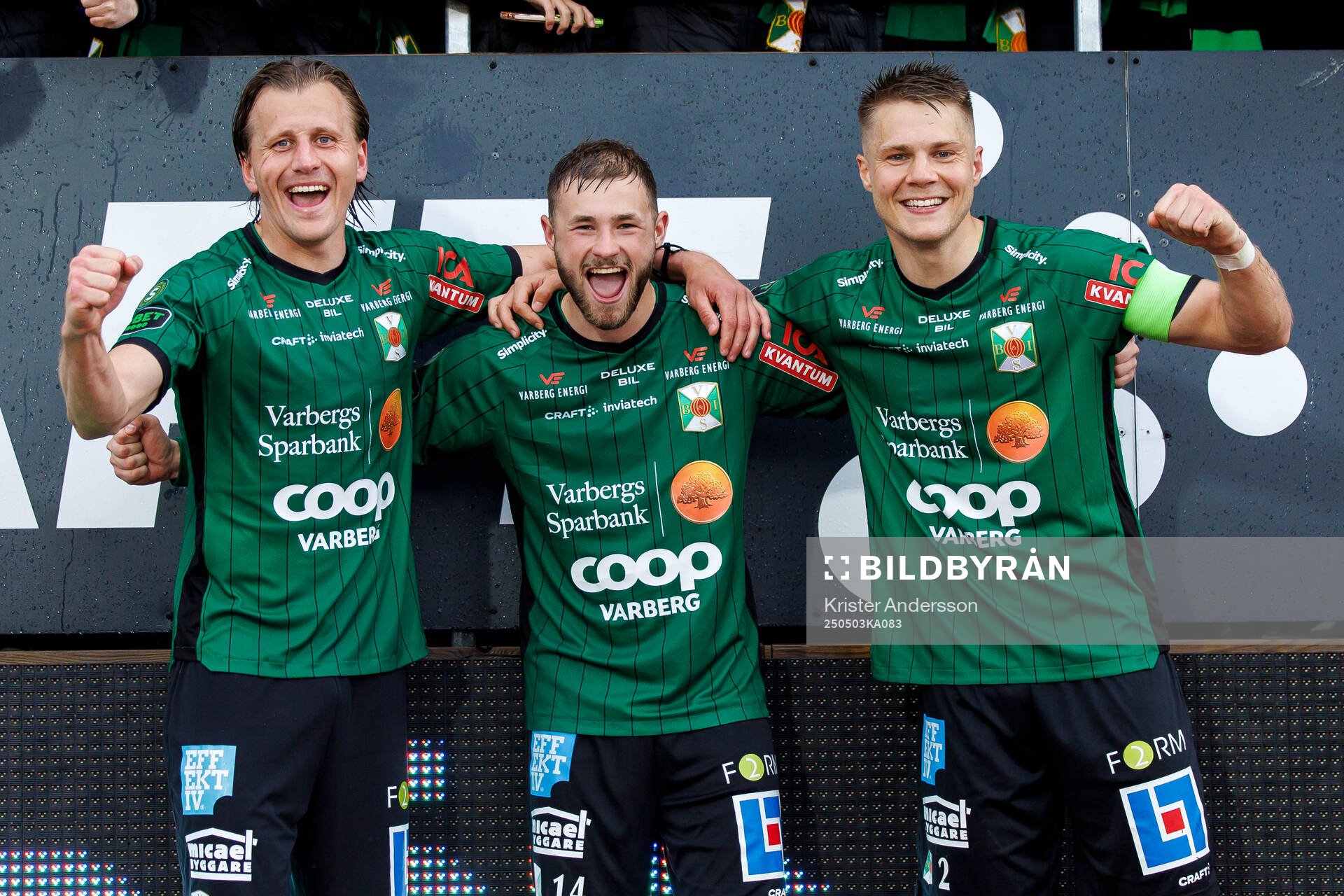 Varbergs Jesper Jonasson Westermark, Oliver Alfonsi och Gustav Broman jublar efter fotbollsmatchen i Superettan mellan Varberg och Helsingborg den 3 maj 2025 i Varberg.