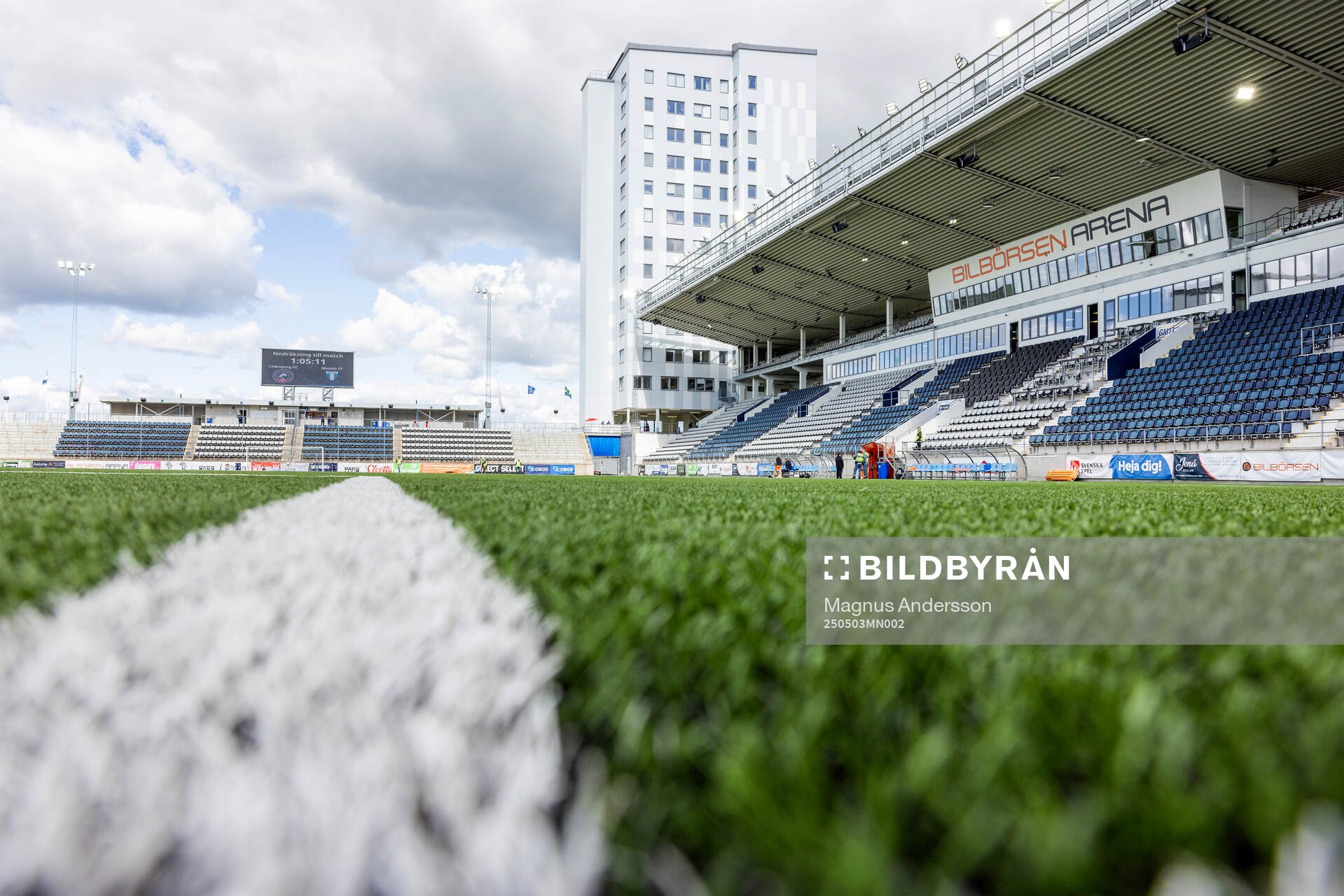 Interiör vy av Bilbörsen Arena inför fotbollsmatchen i Damallsvenskan mellan Linköping och Malmö FF den 3 maj 2025 i Linköping. 